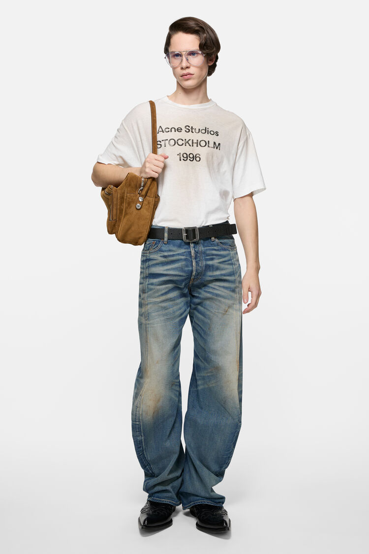 FN-UX-TSHI000013, Dusty white