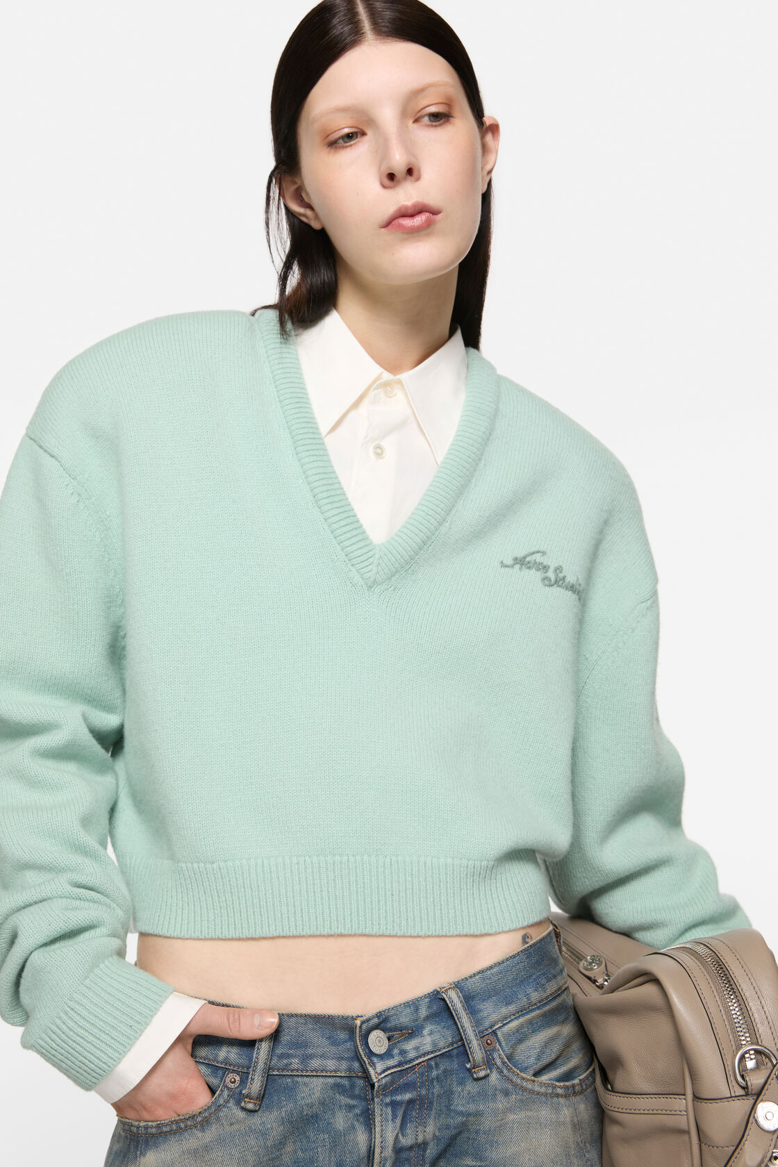 Wool v-neck sweater, Faded mint, 2000x