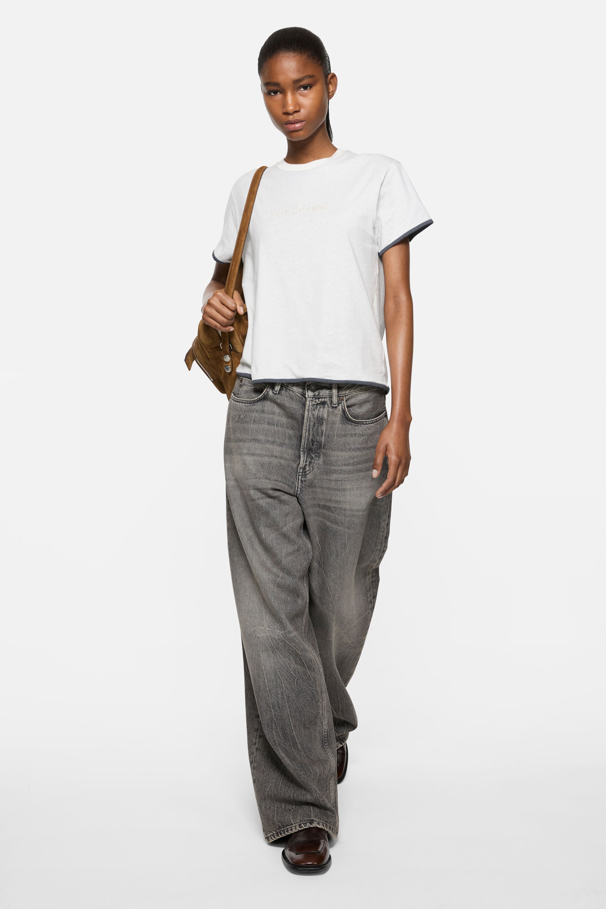 C00112-969_UNISEX-WOMAN_A.jpg?