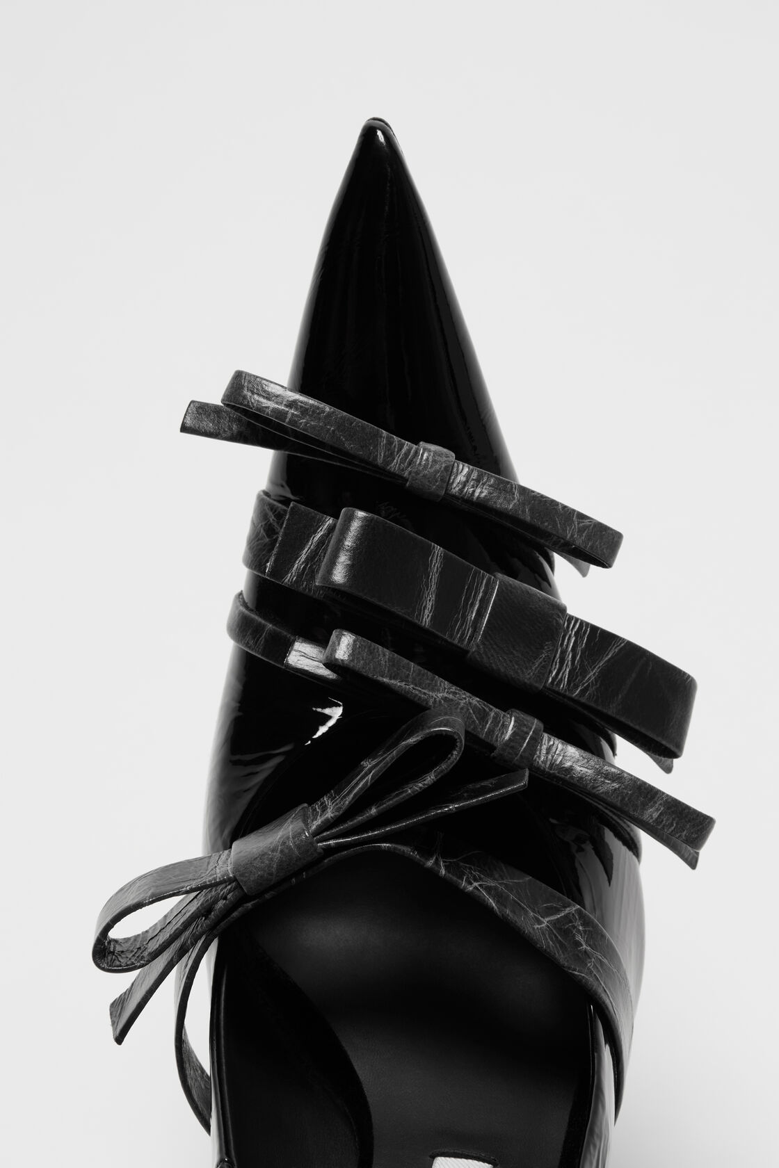 Pointy leather pumps with bows, Black, 2000x