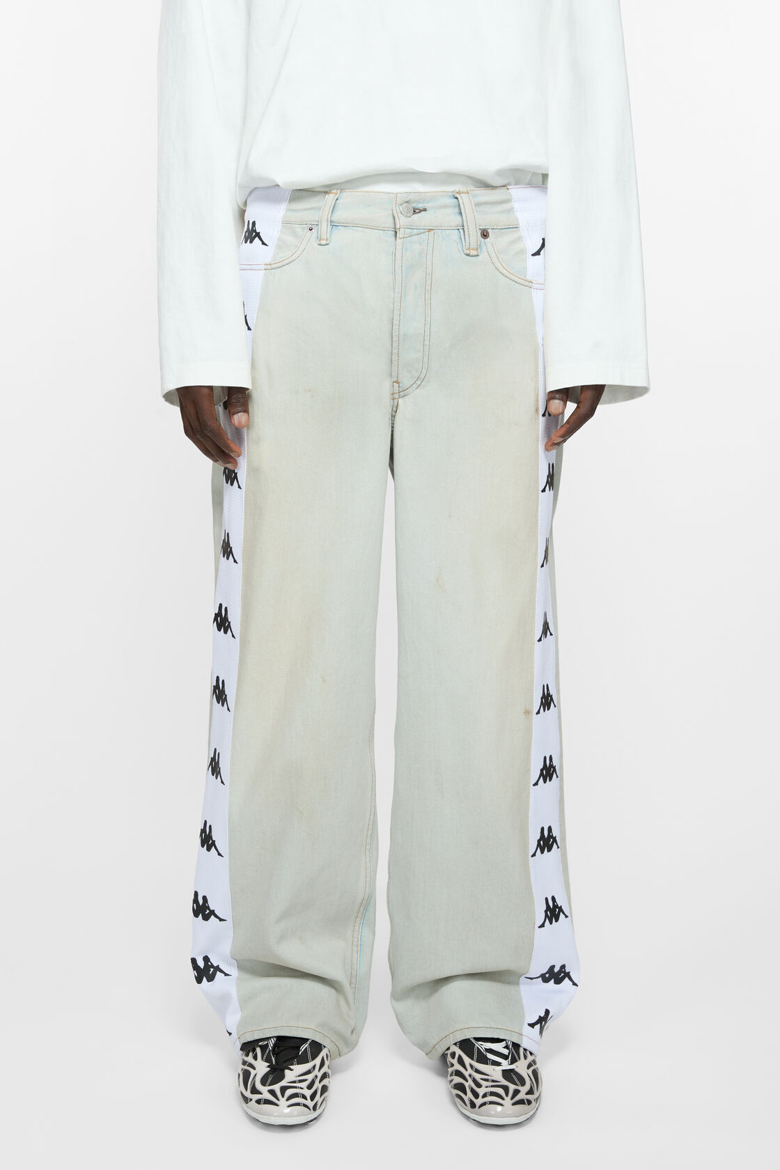 Loose fit jeans - 1981M Acne Studios x Kappa, Light blue/white, 2000x