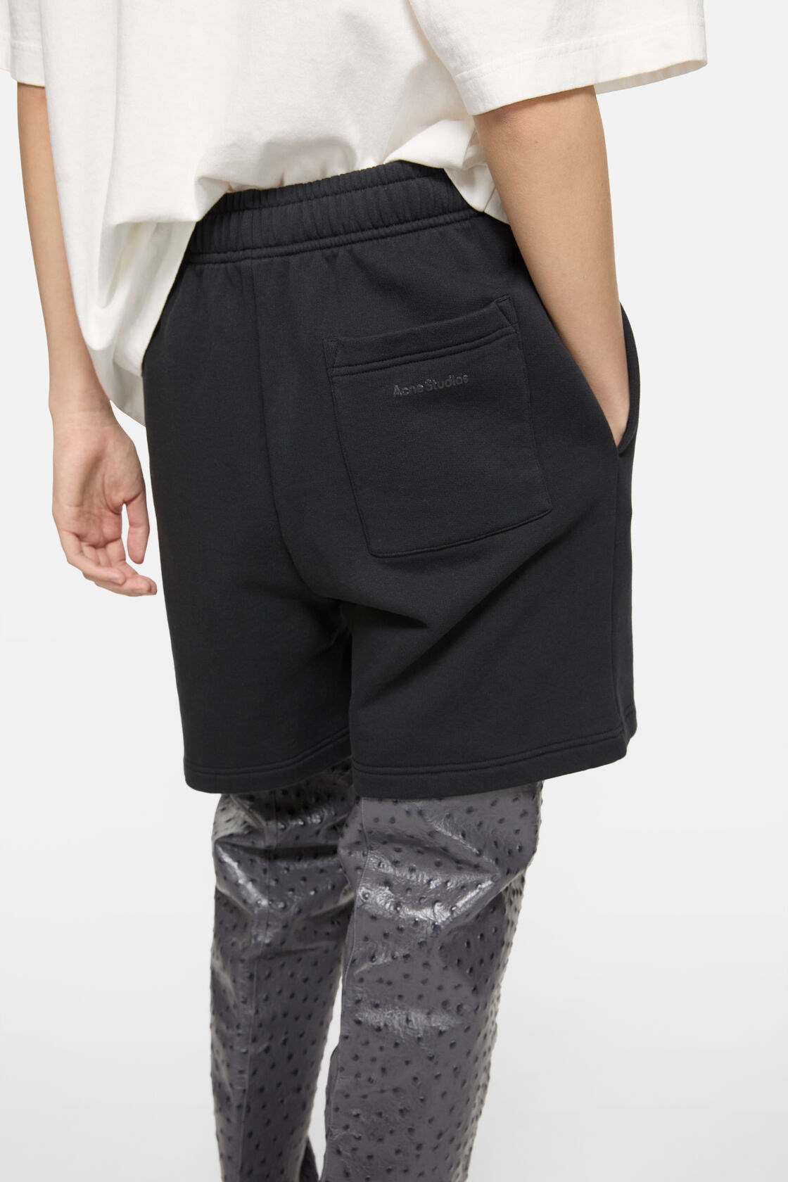 Fleece shorts, Black, 2000x