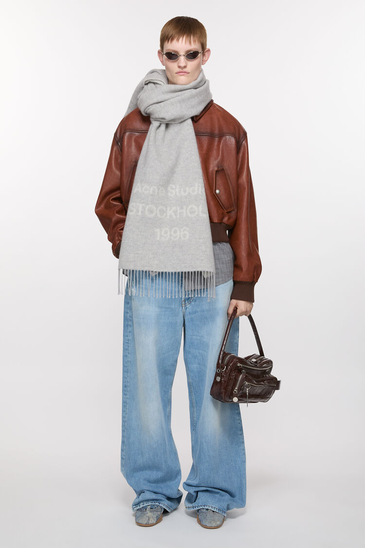 FN-UX-SCAR000432, 浅麻灰色/白色