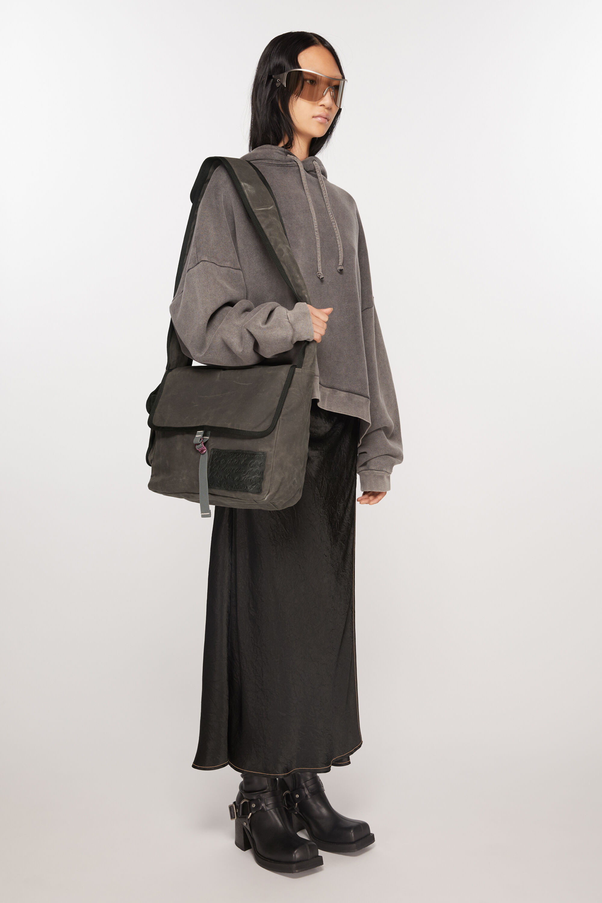 Acne Studios - メッセンジャーバッグ - グレー/ブラック Acne Studios - メッセンジャーバッグ - グレー/ブラック