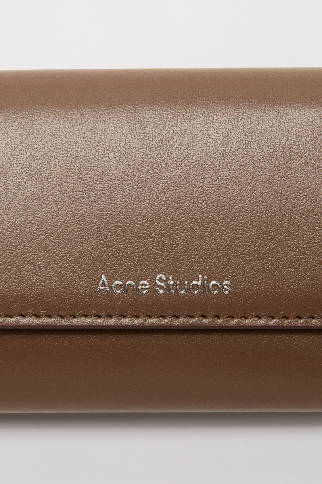 Trifold leather wallet, Camel brown, 2000x