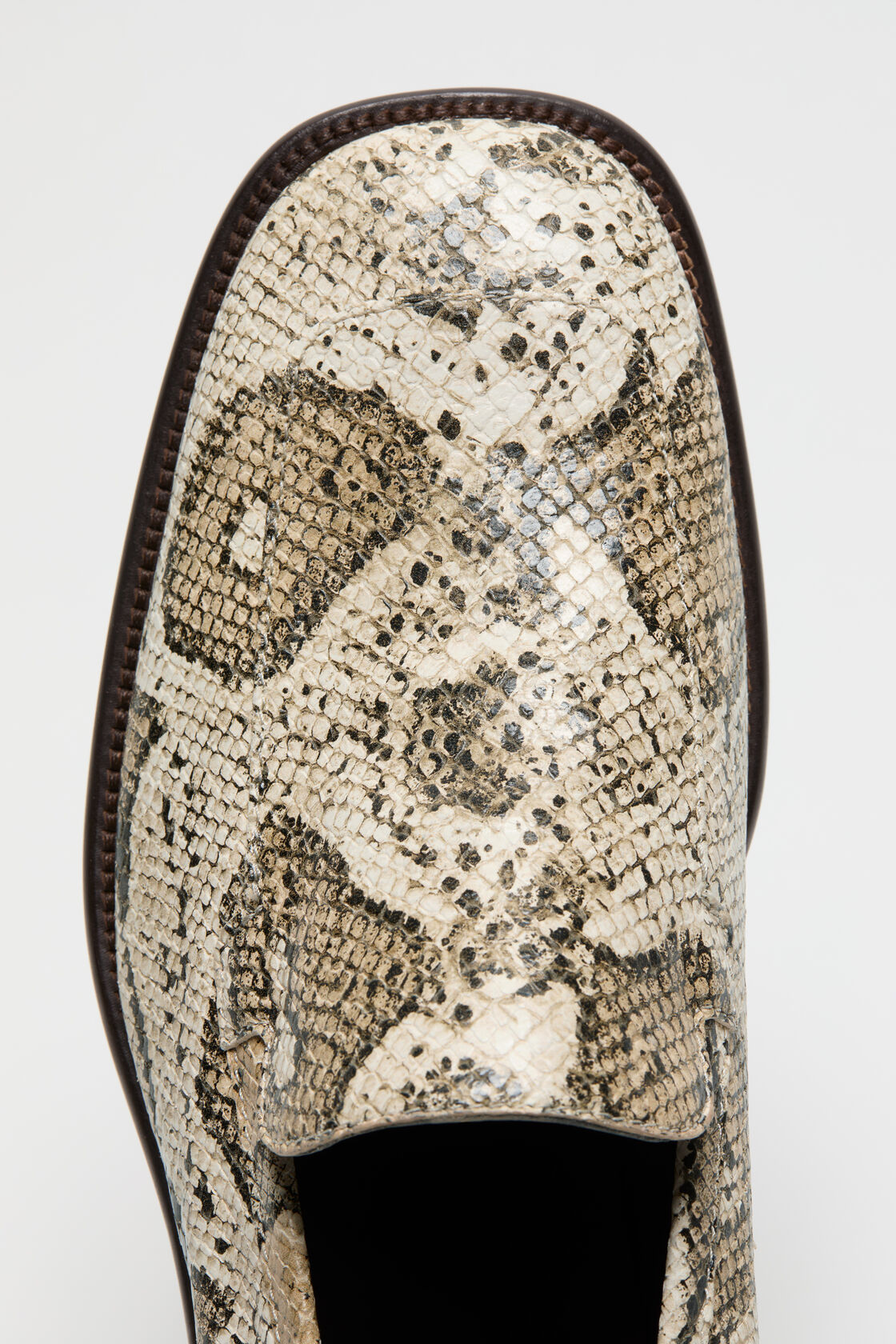 Snake‑print leather loafers, Beige, 2000x