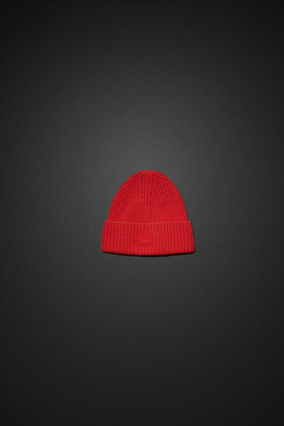 FA-MI-HATS000005, Sharp red