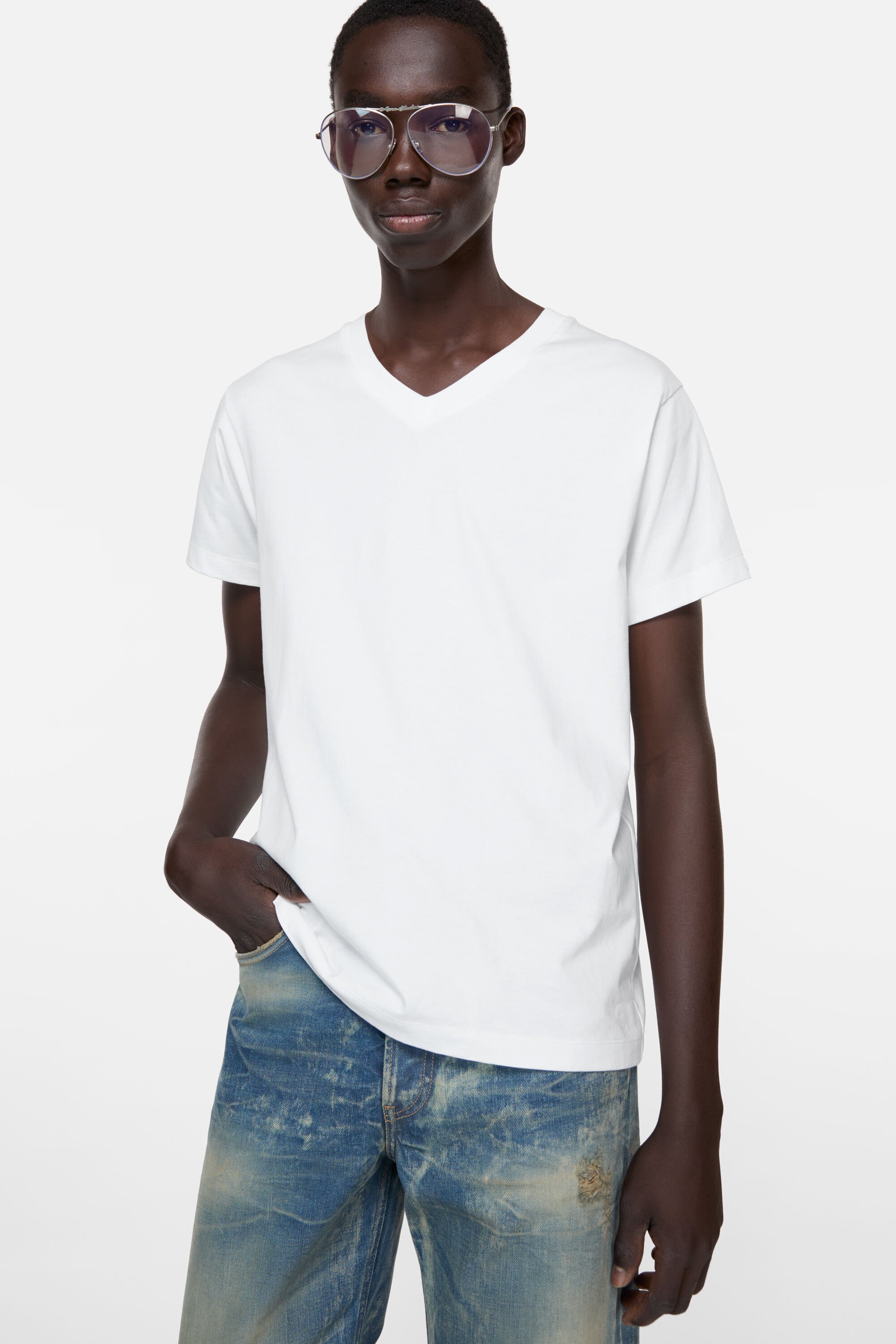 Acne Studios - Satin label v-neck t-shirt - Optic White