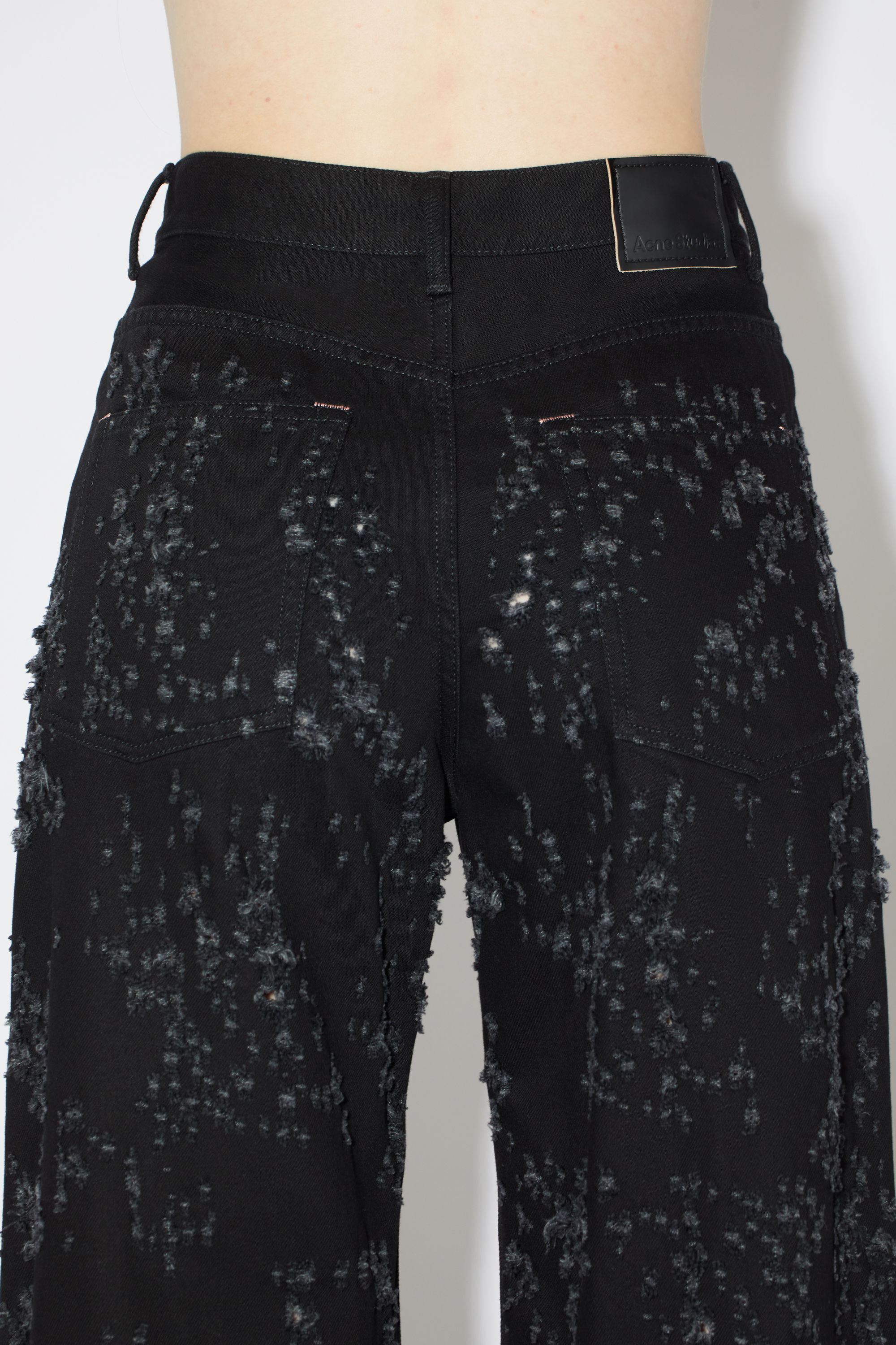 Distressed relaxed fit jeans - 2022