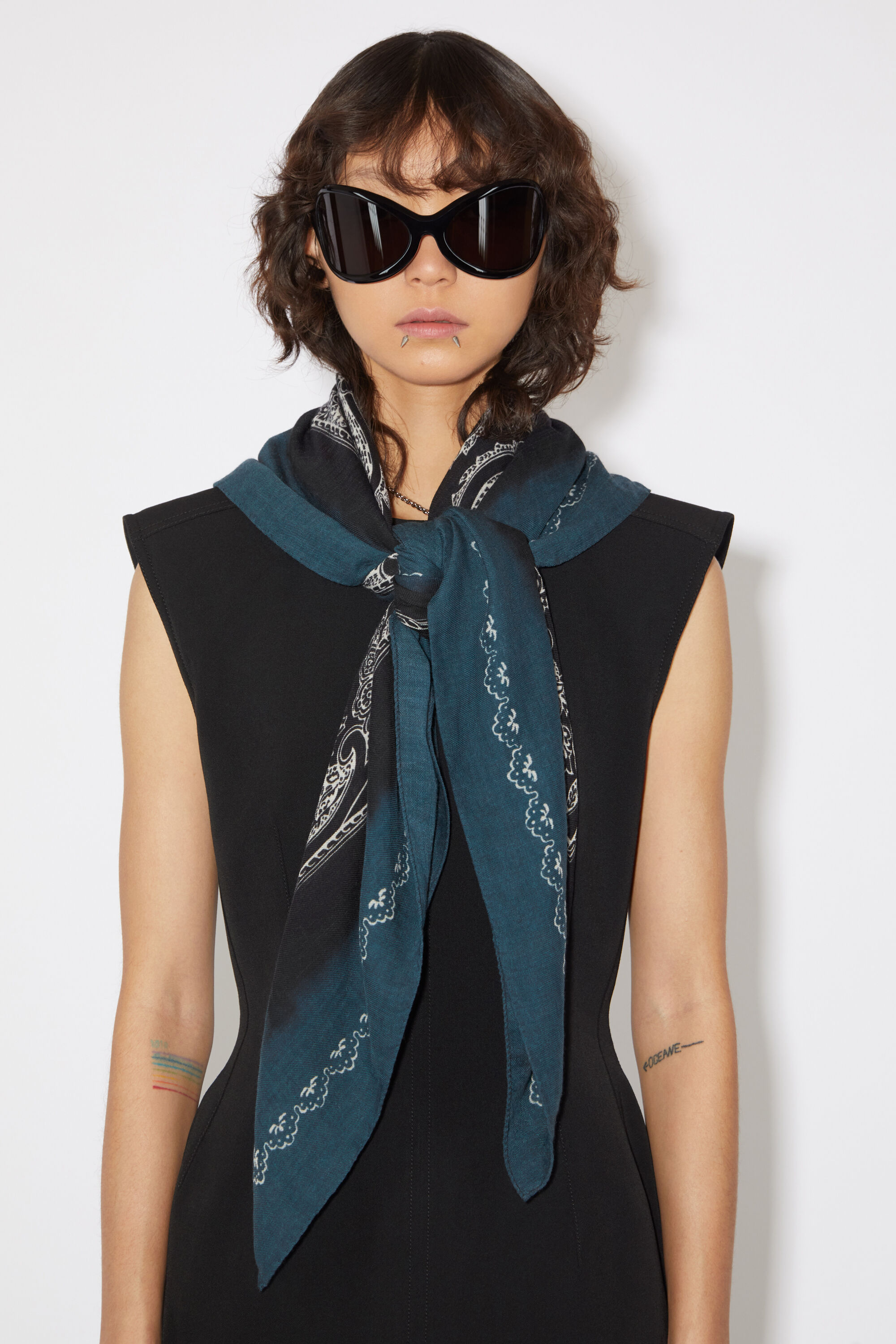아크네 스튜디오 Acne Studios Printed scarf - Denim blue/black