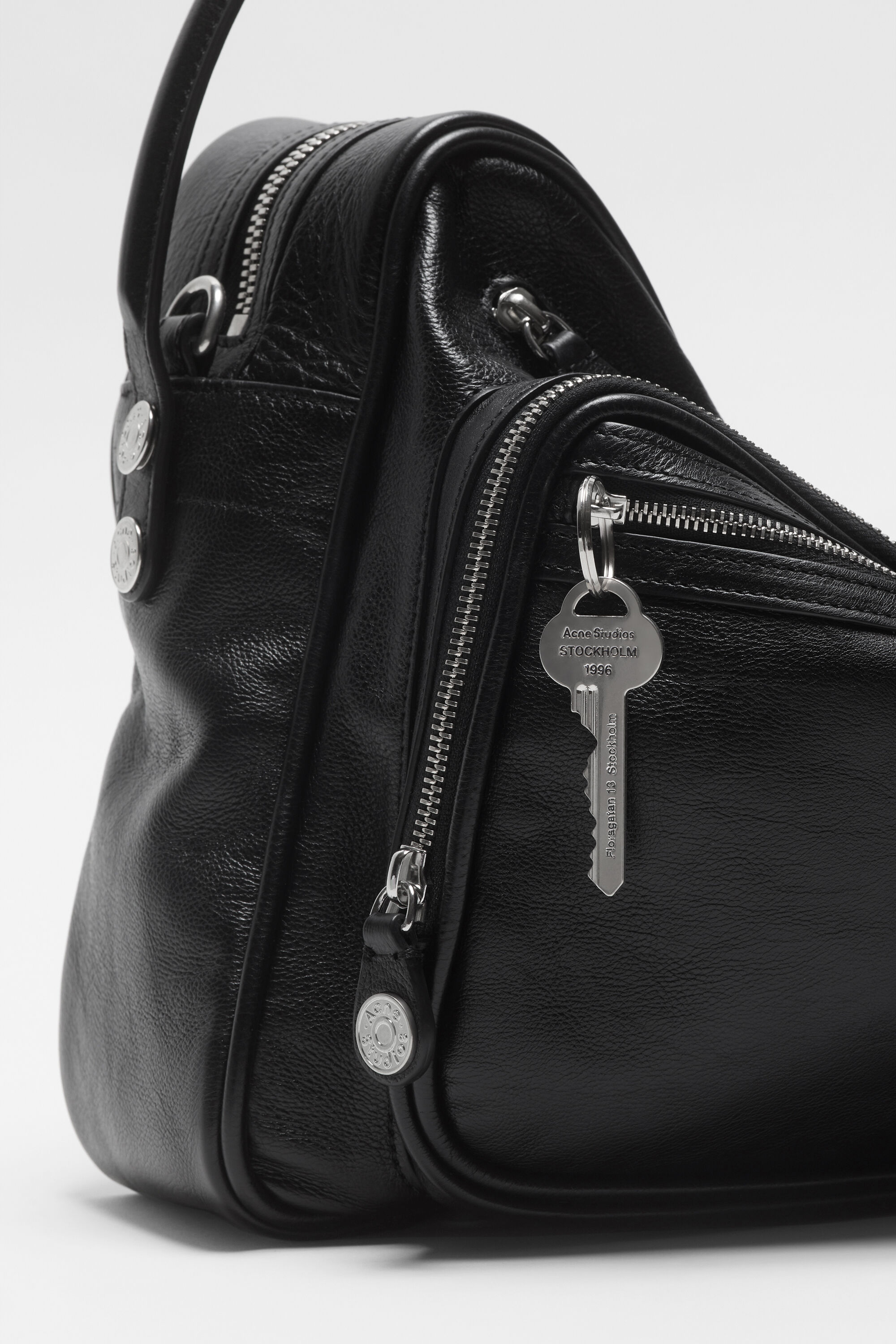 Acne Studios - Camero Camera shoulder bag - Black