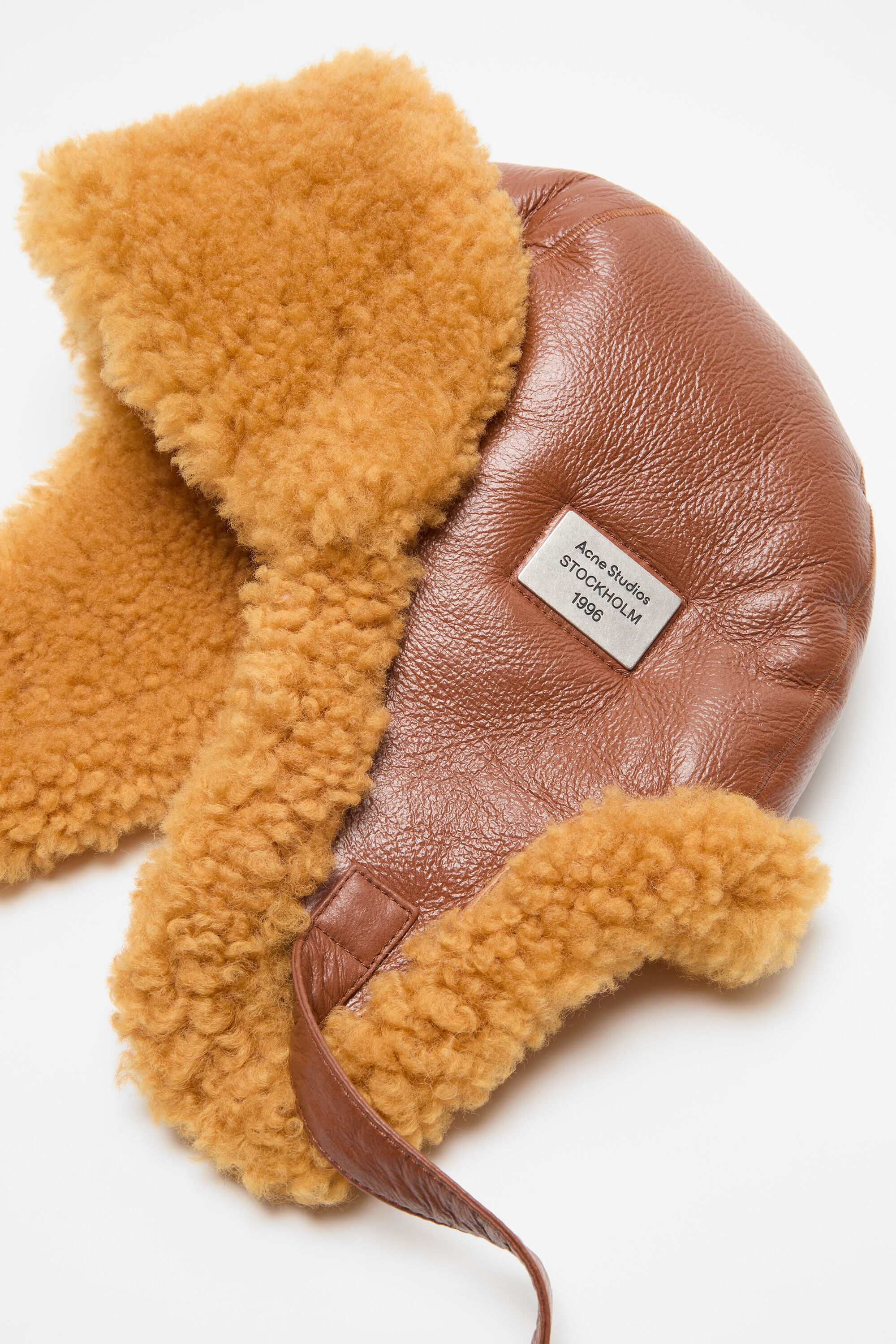 Acne Studios - Shearling hat - Rust brown
