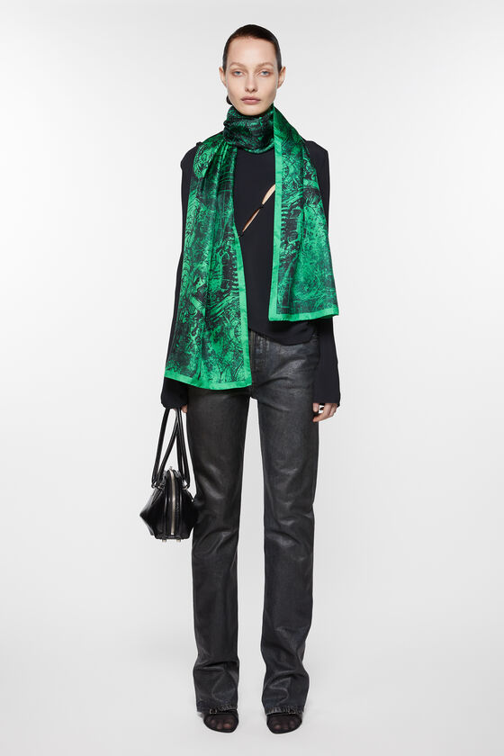 PPFM☆ストール☆新品 黒 英字プリント 黒スキニースカーフ（リンクル  