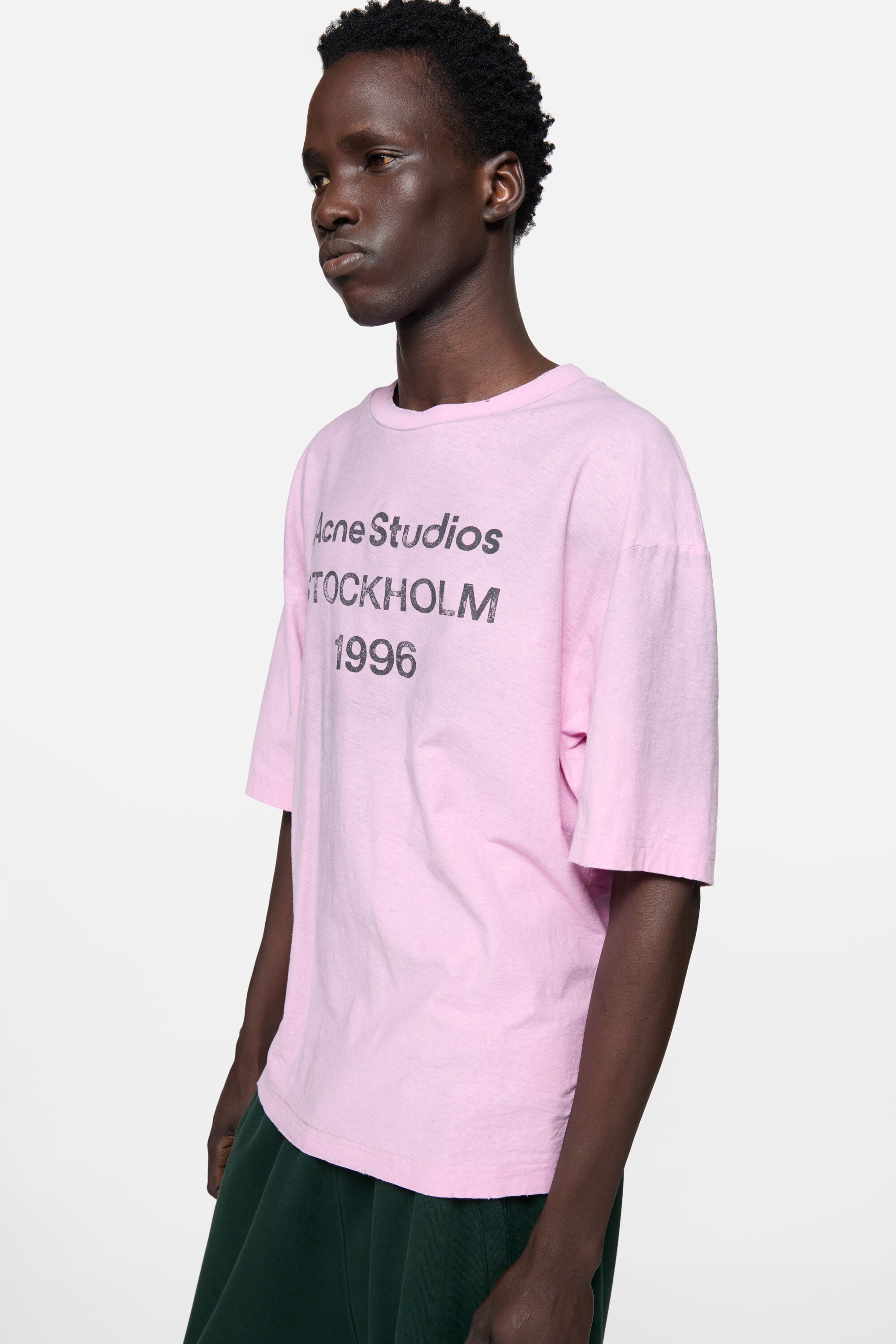 Acne Studios - スプレー加工ロゴTシャツ - コットンキャンディーピンク