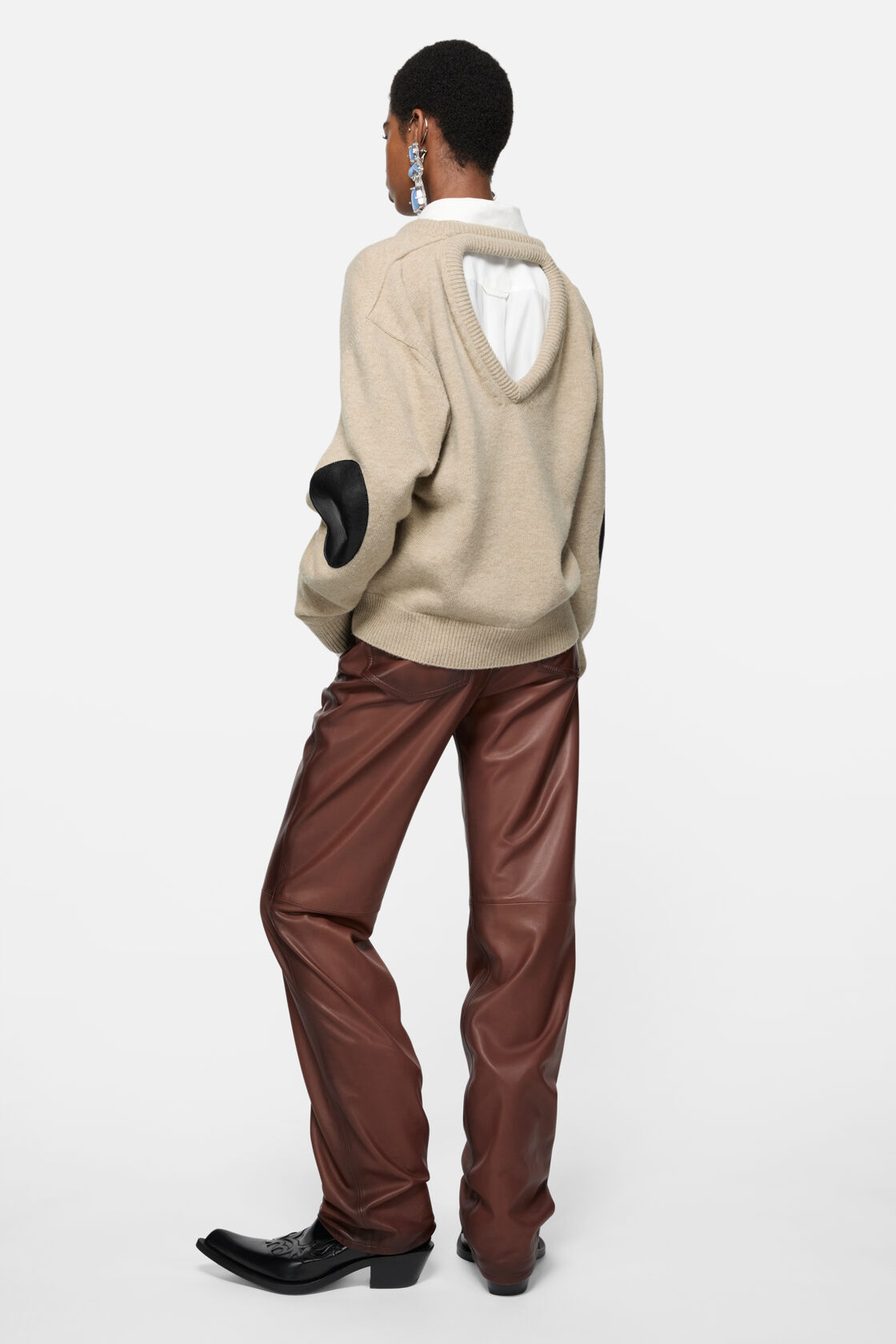 Wool knit with cut-out, Beige, 2000x