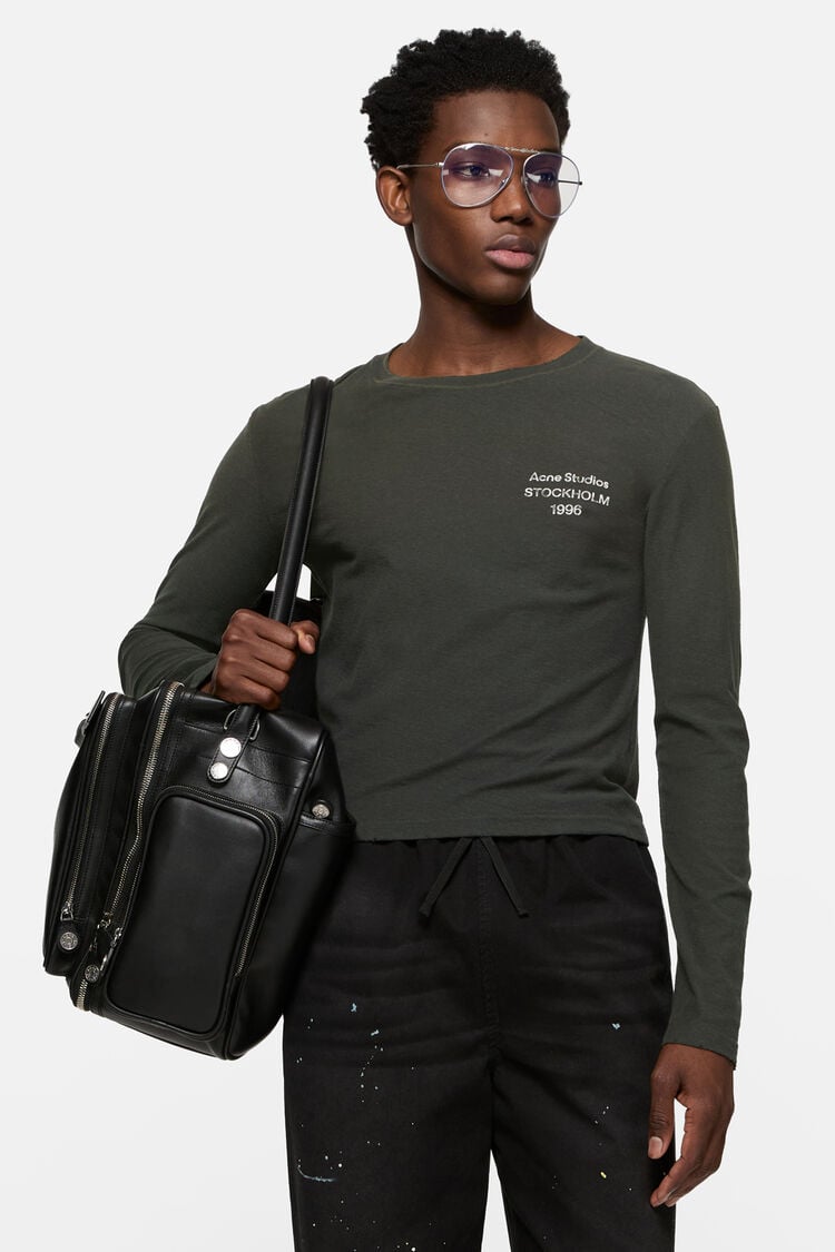 RW-UX-TSHI000028, Faded black