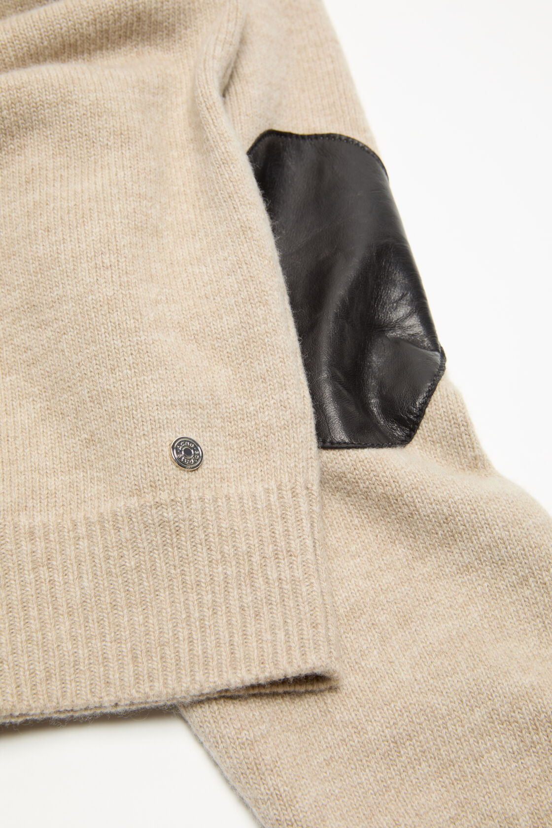 Wool jumper with cut-out, Beige, 2000x