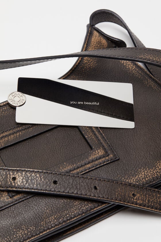 Acne Studios - Platt Mini-Umhängetasche - Dunkelbraun 