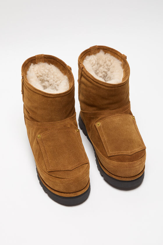 Acne Studios - Shearling leather boots - Tobacco brown