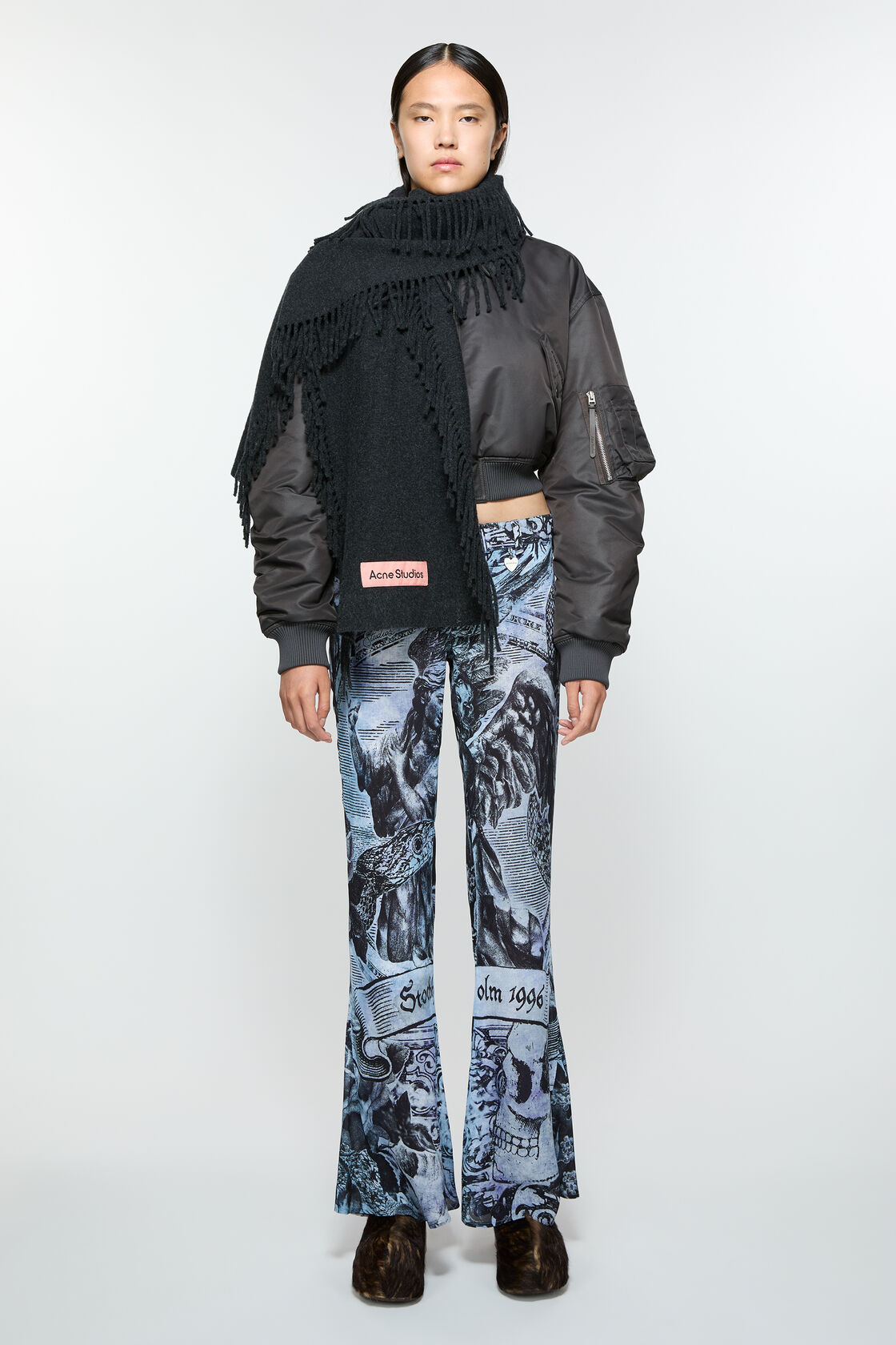 Fringe wool scarf, Black melange, 2000x