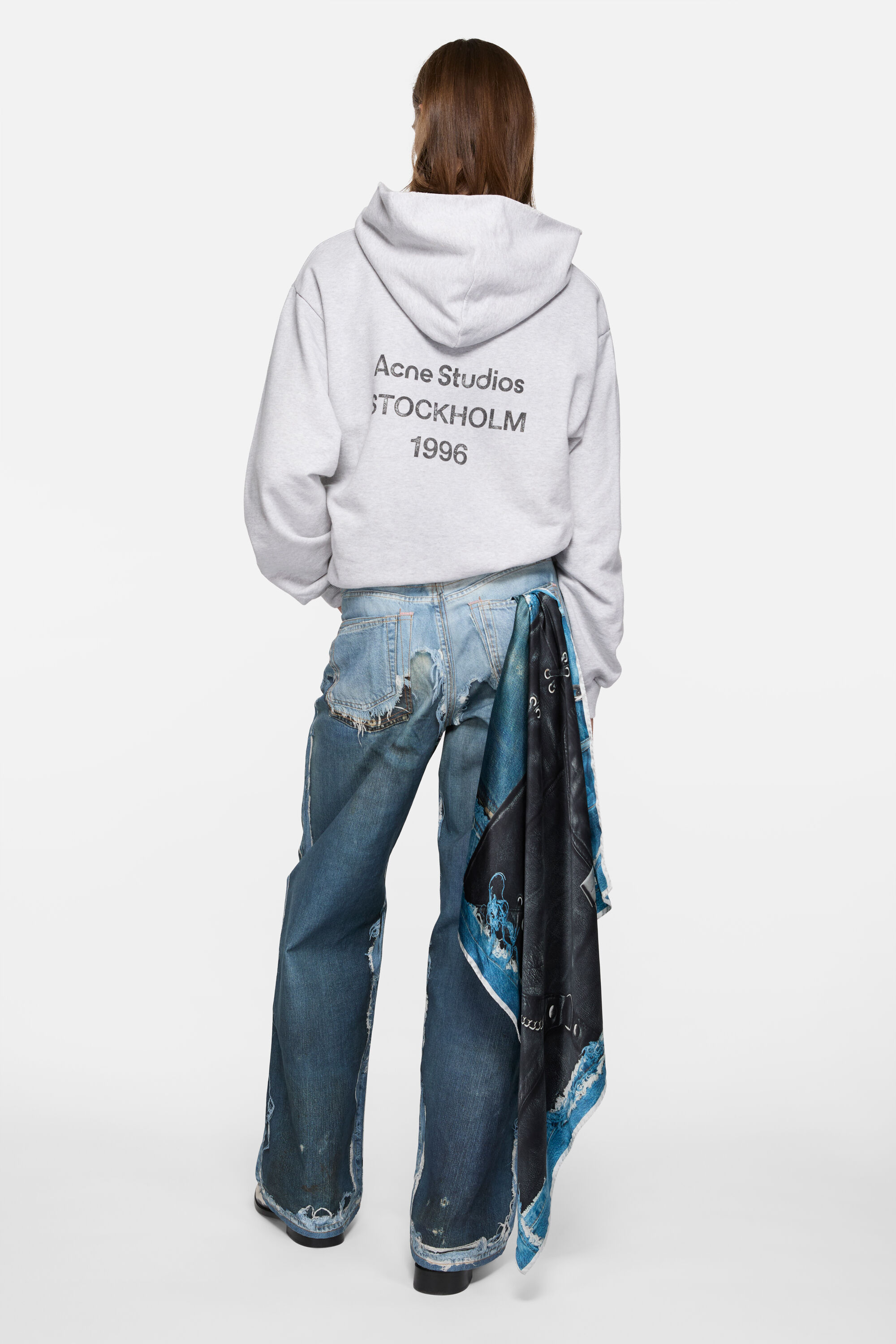 Acne Studios Stockholm 1996 シルクスカーフ Acne Studios - Printed silk scarf - Black/blue