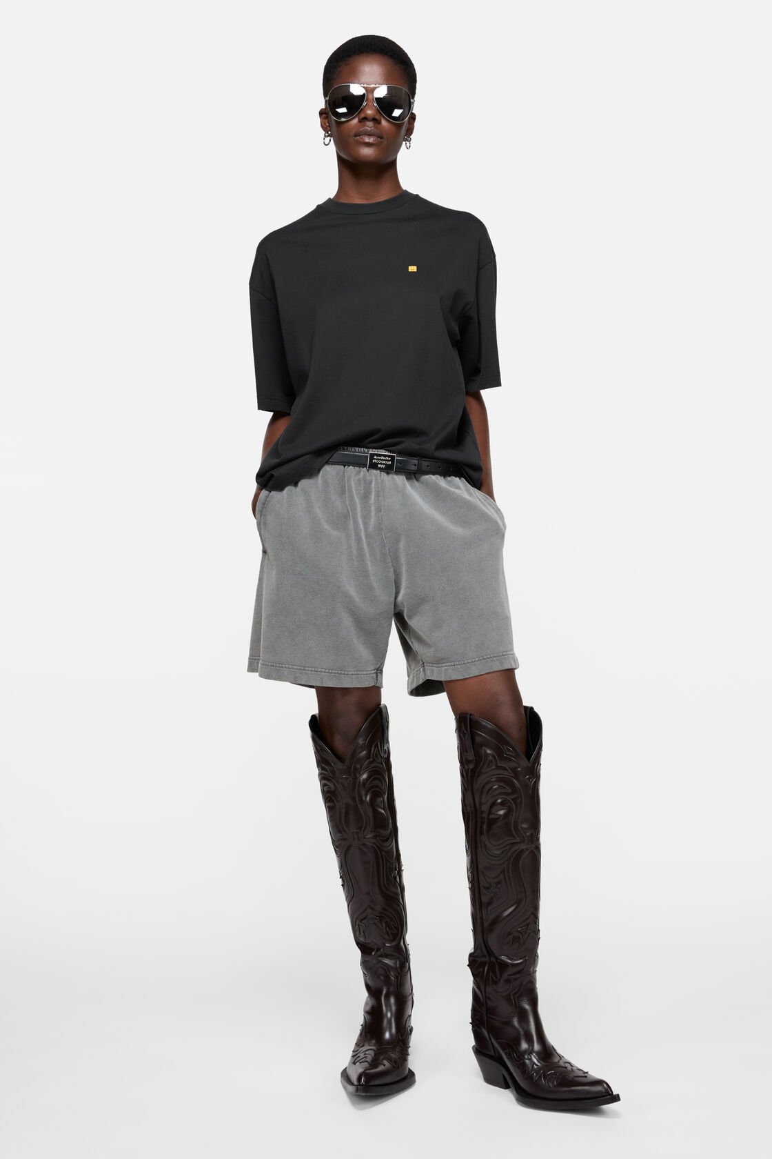 Logo t-shirt - relaxed fit, Faded black, 2000x