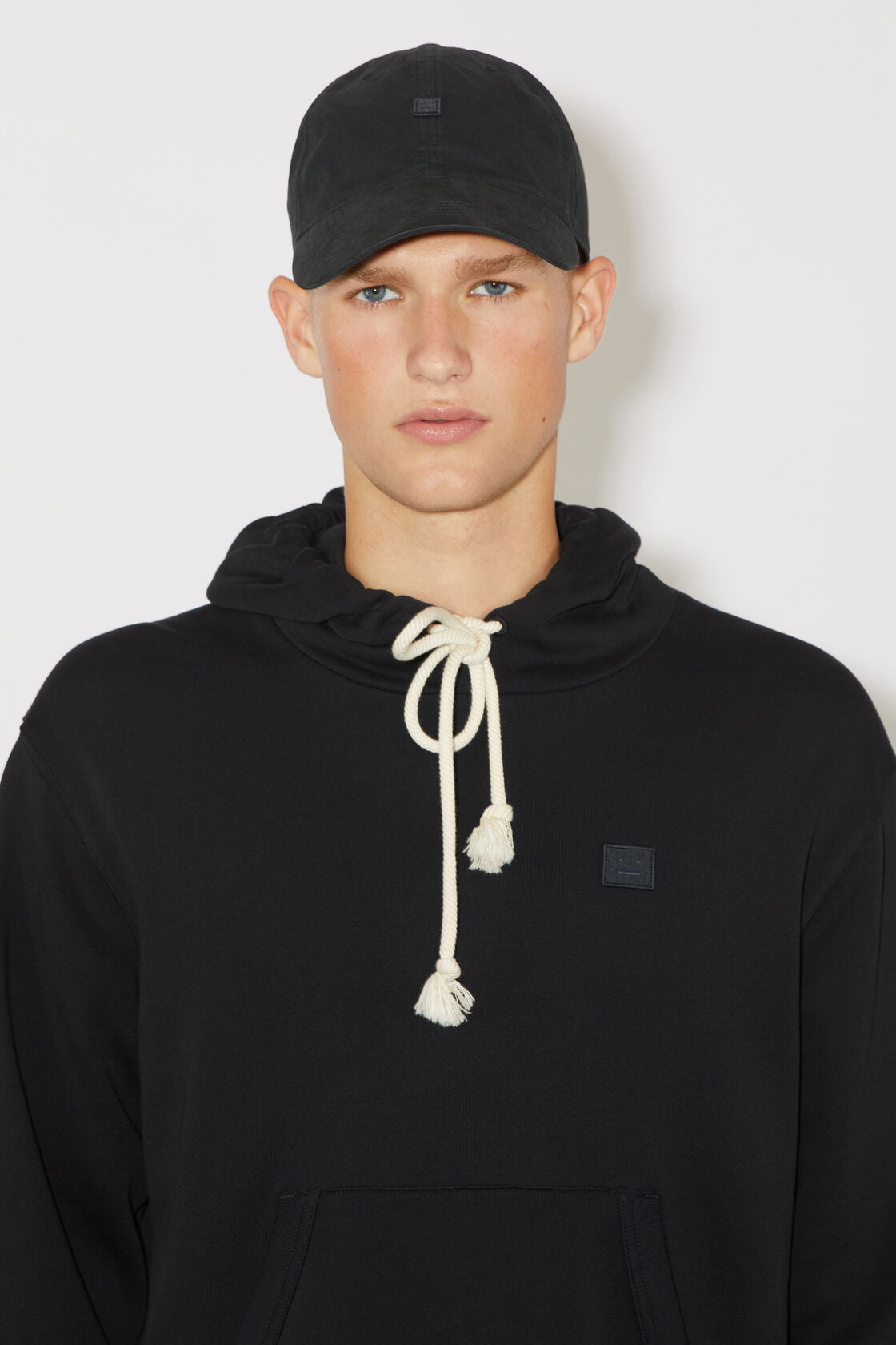 Hooded sweatshirt - Regular fit, Black, 2000x