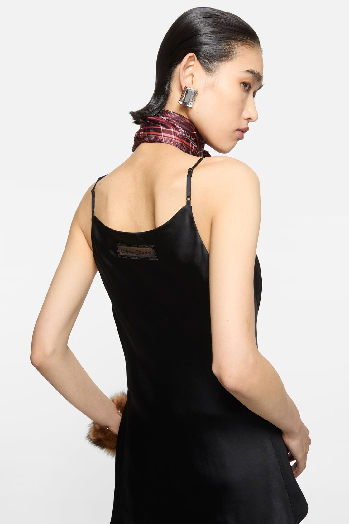 Shiny satin tank top, Black, 2000x