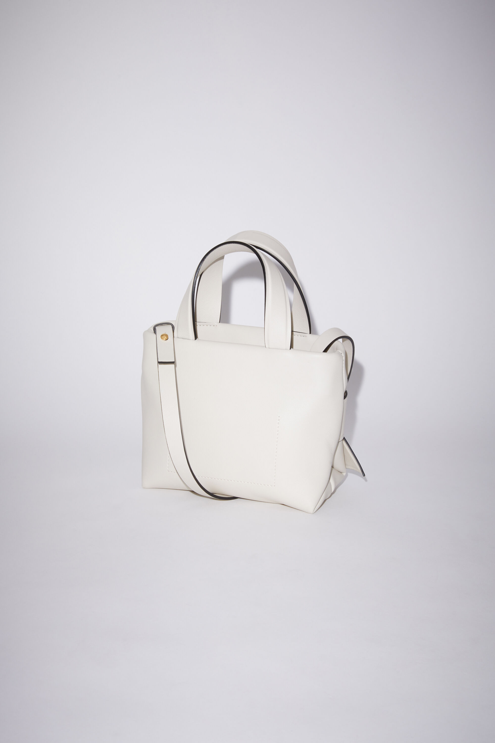 通常 1本タイプ Acne Studios MUSUBI マイクロトートバッグ