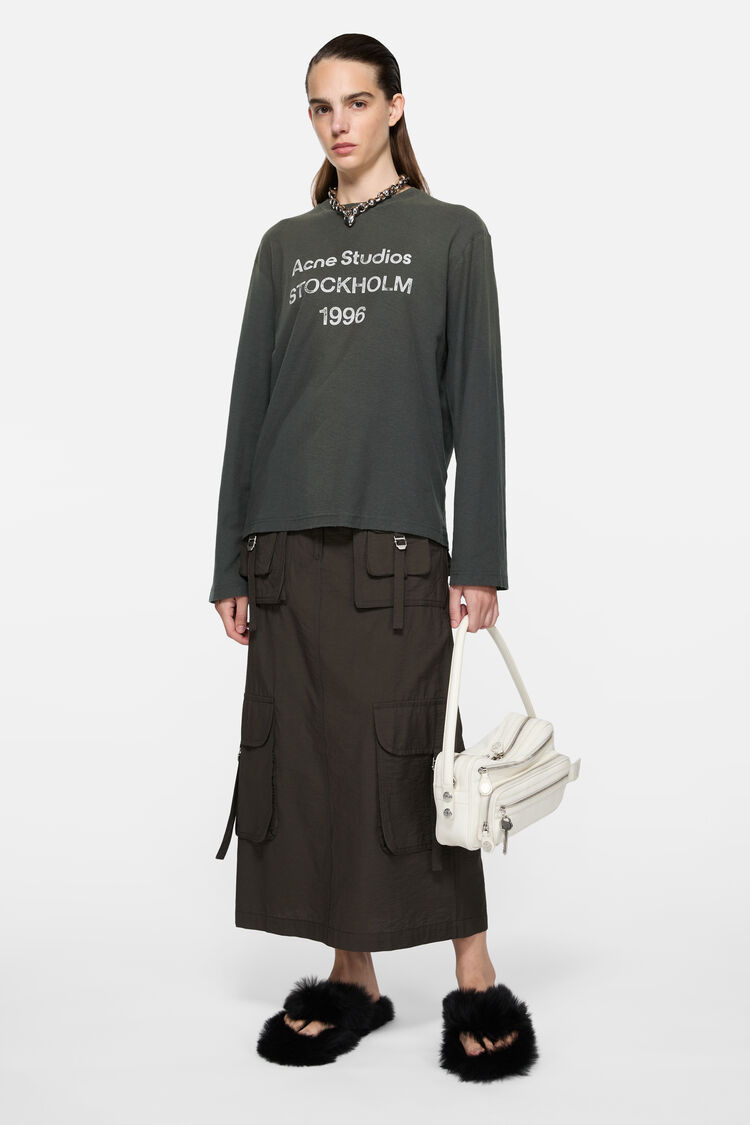 FN-UX-TSHI000016, Faded black