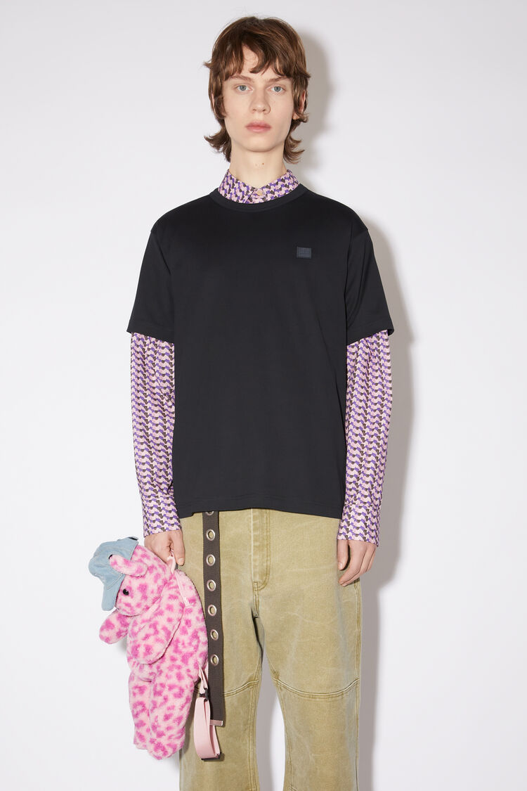 FA-UX-TSHI000243, Black