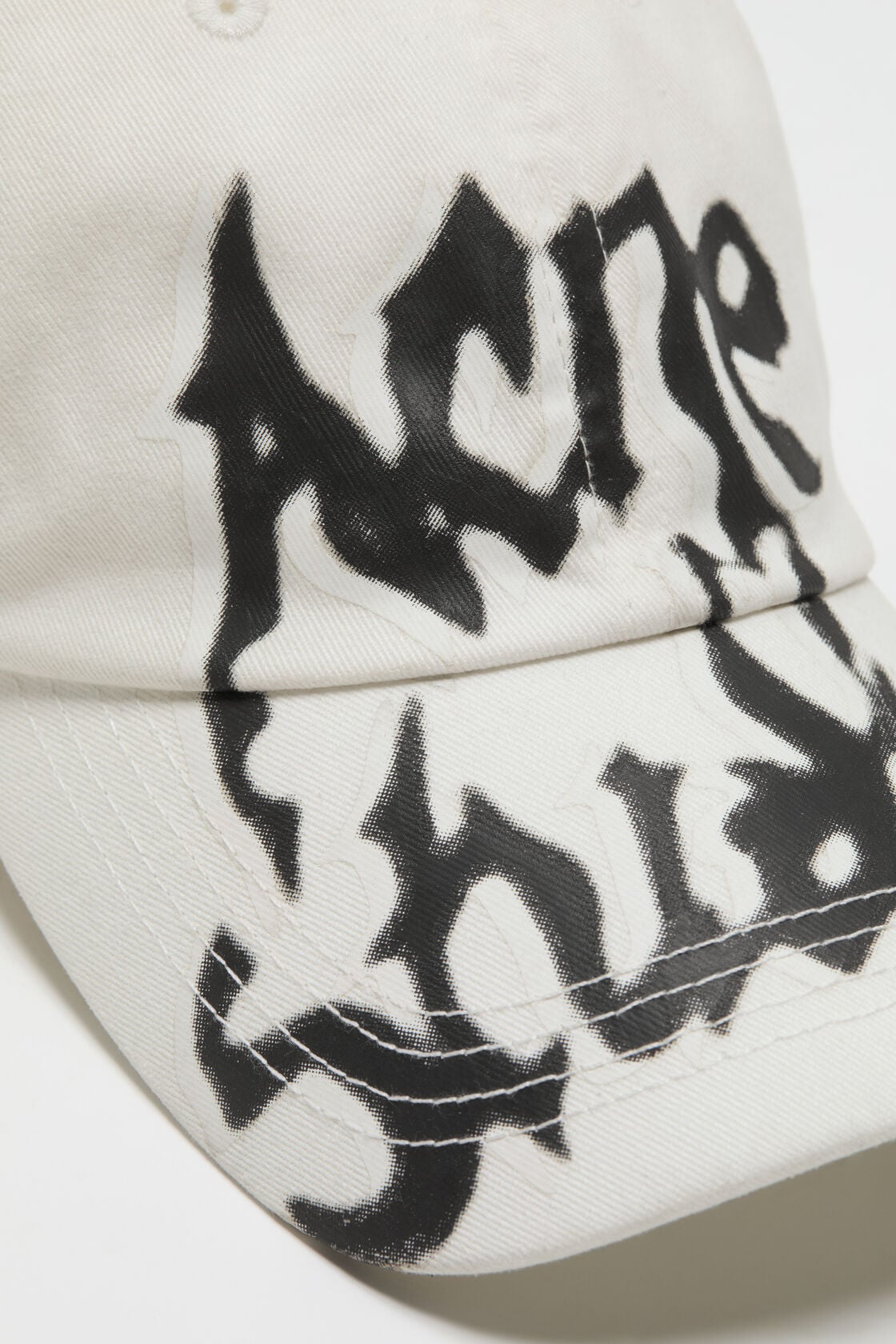 Gothic logo cap, Dusty white, 2000x