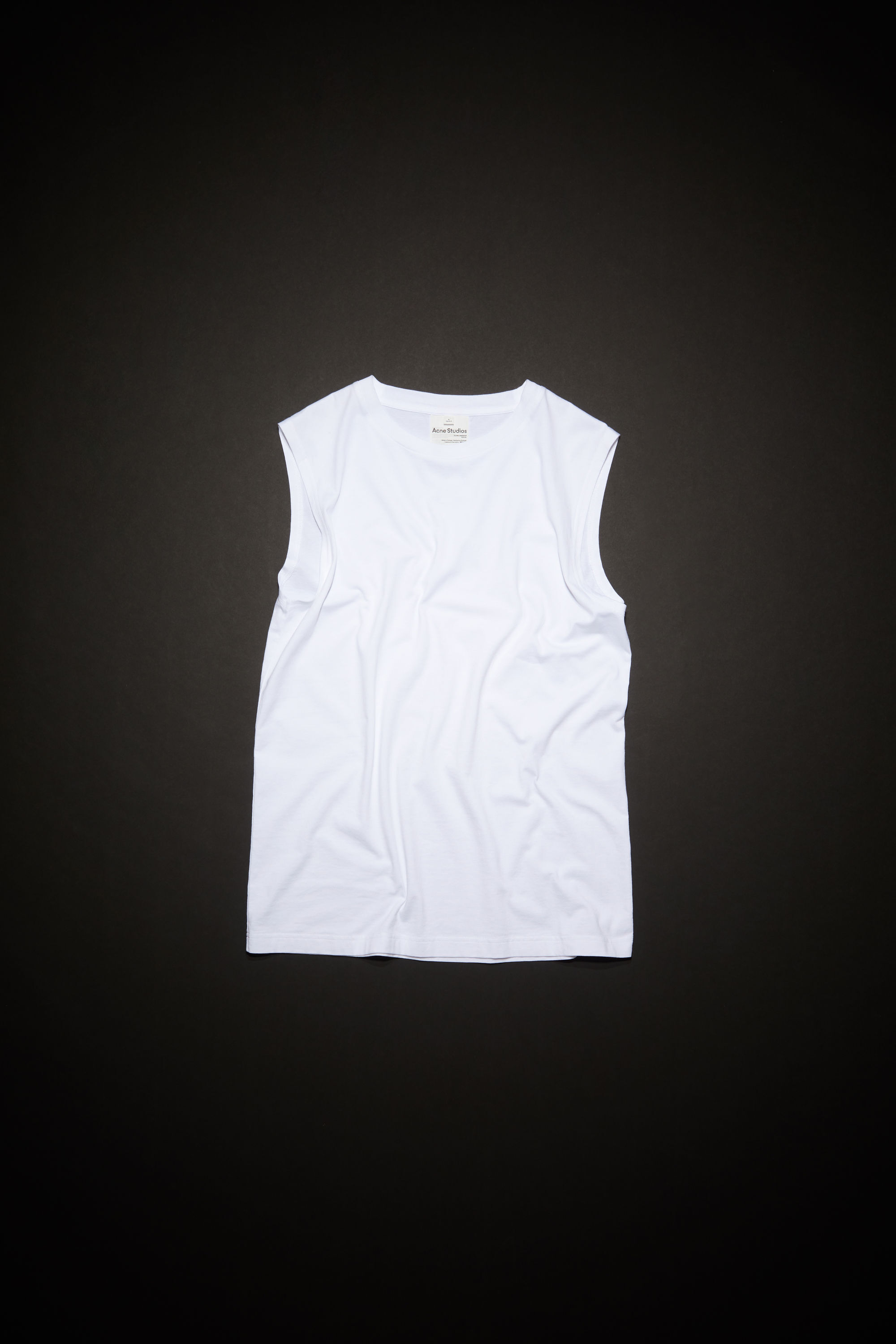 ノースリーブTシャツ