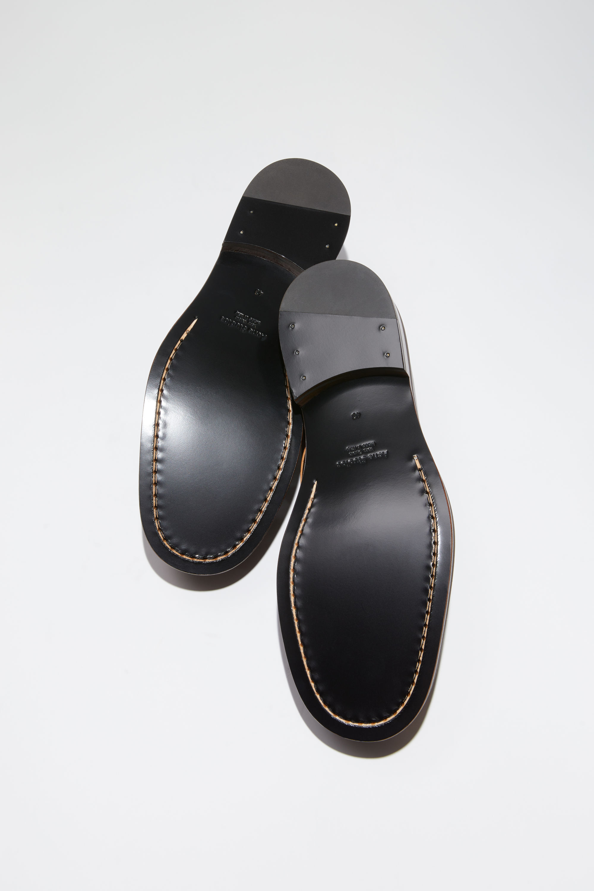 Leather derby shoes