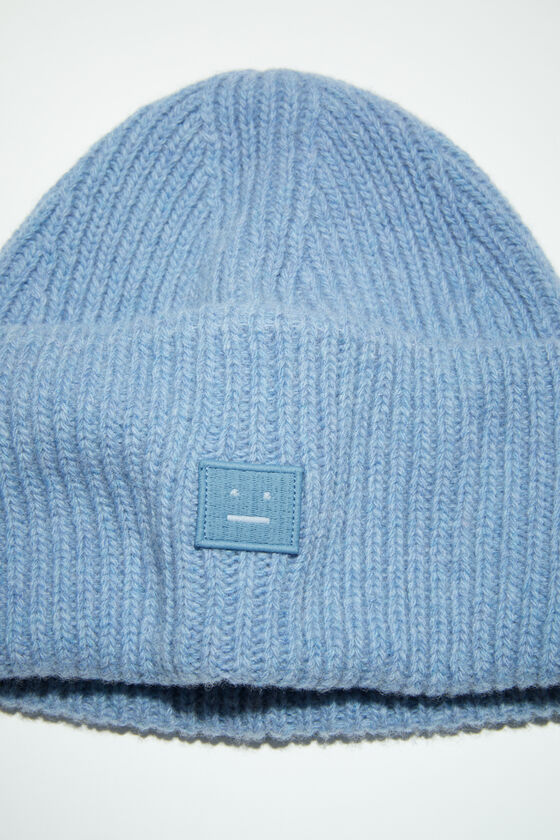Acne Studios - Beanie mit kleinem Face-Logo - Stahlblau meliert 