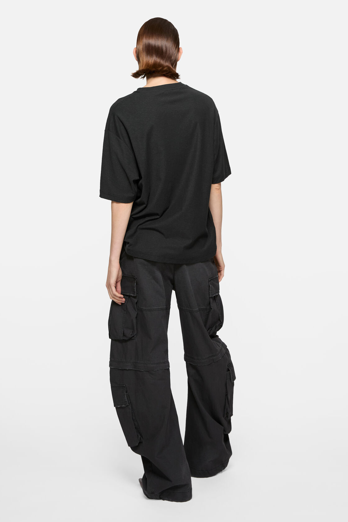 Logo t-shirt - Relaxed unisex fit, Black, 2000x