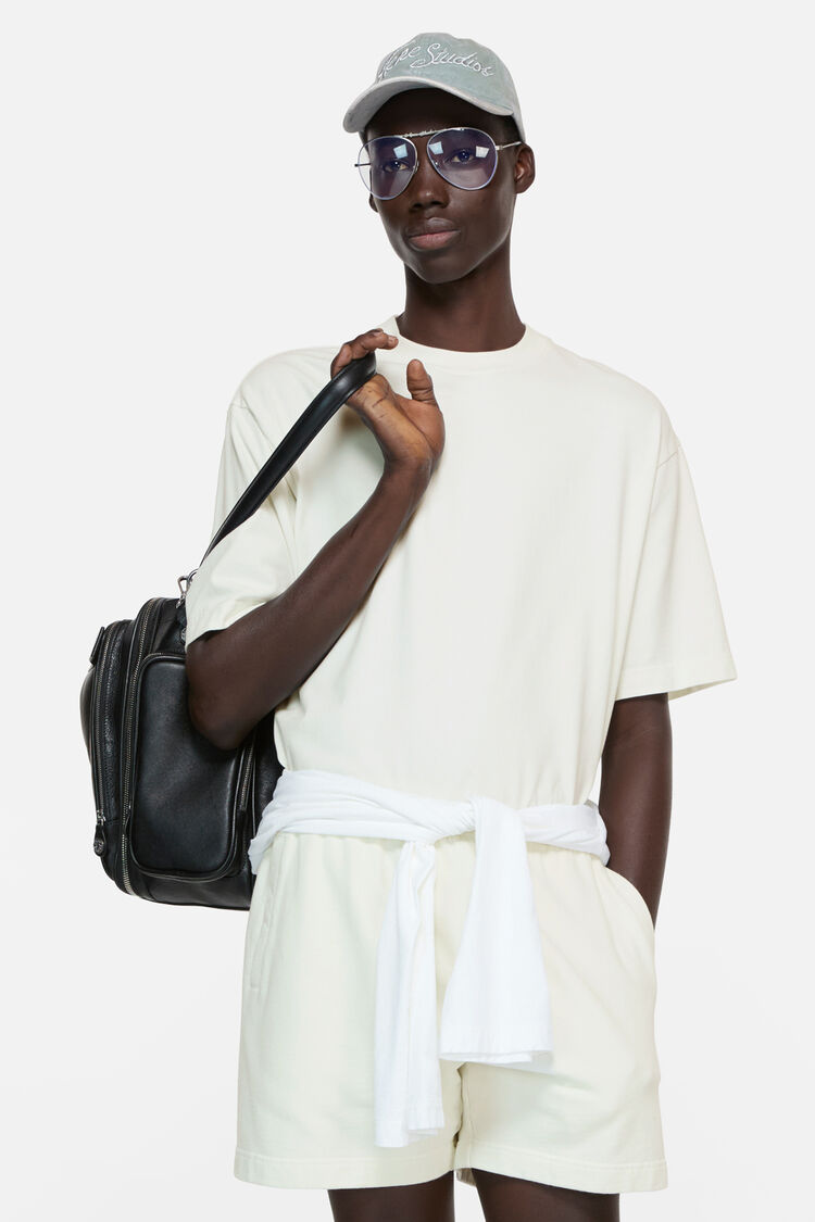 FN-UX-TSHI000018, Ice White