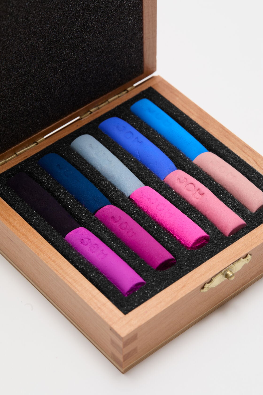 Acne Paper pastel crayons, Blue/pink, 2000x