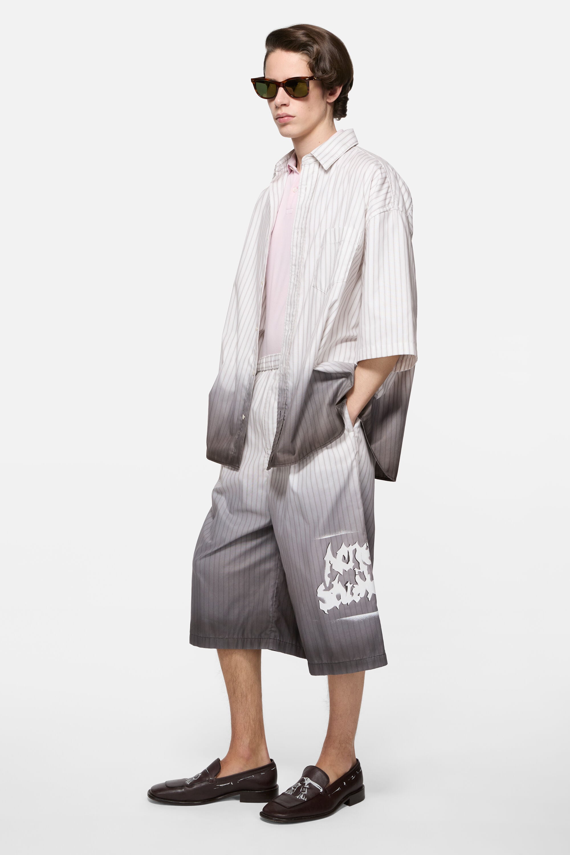 Acne Studios - オーバーサイズロゴショートパンツ - ホワイト/ブラウン