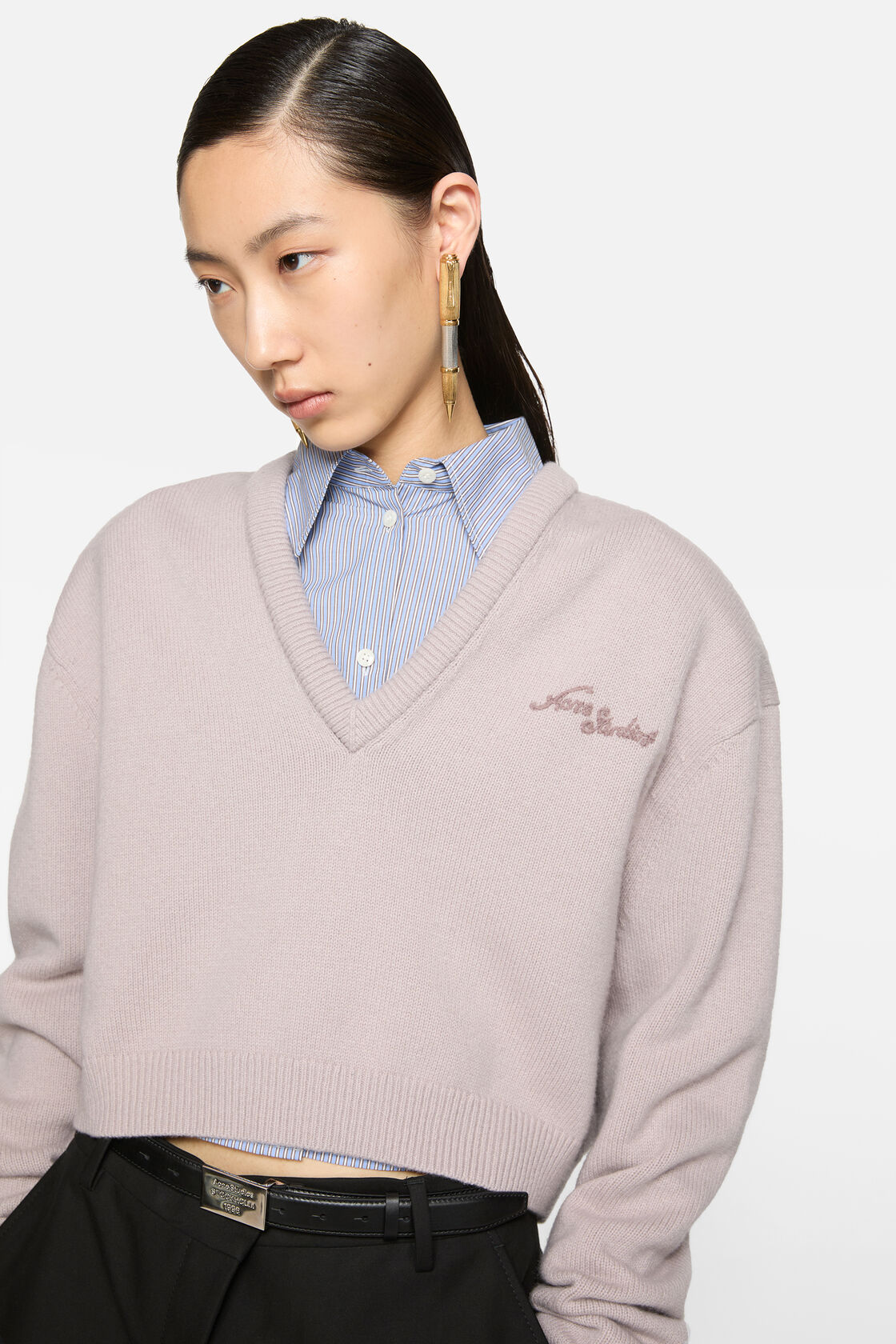 Vネックウールセーター, ペールグレー, 2000x