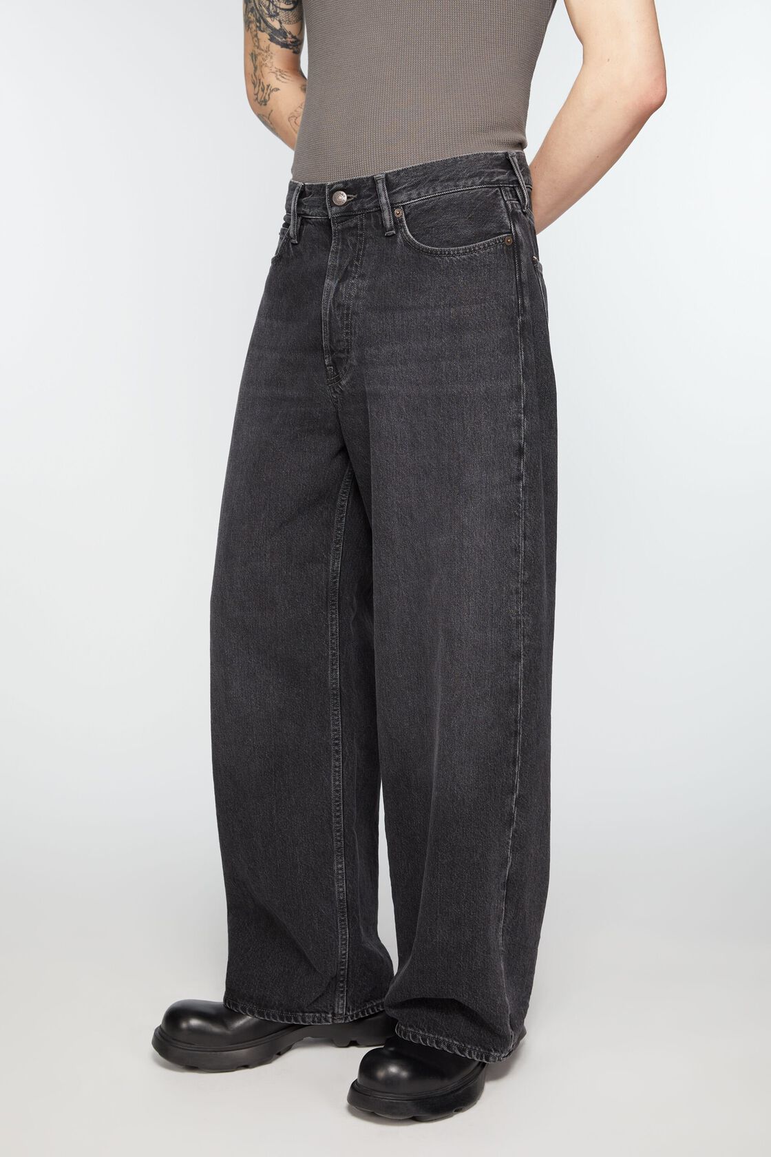 Loose fit jeans - 1981M, Black, 2000x