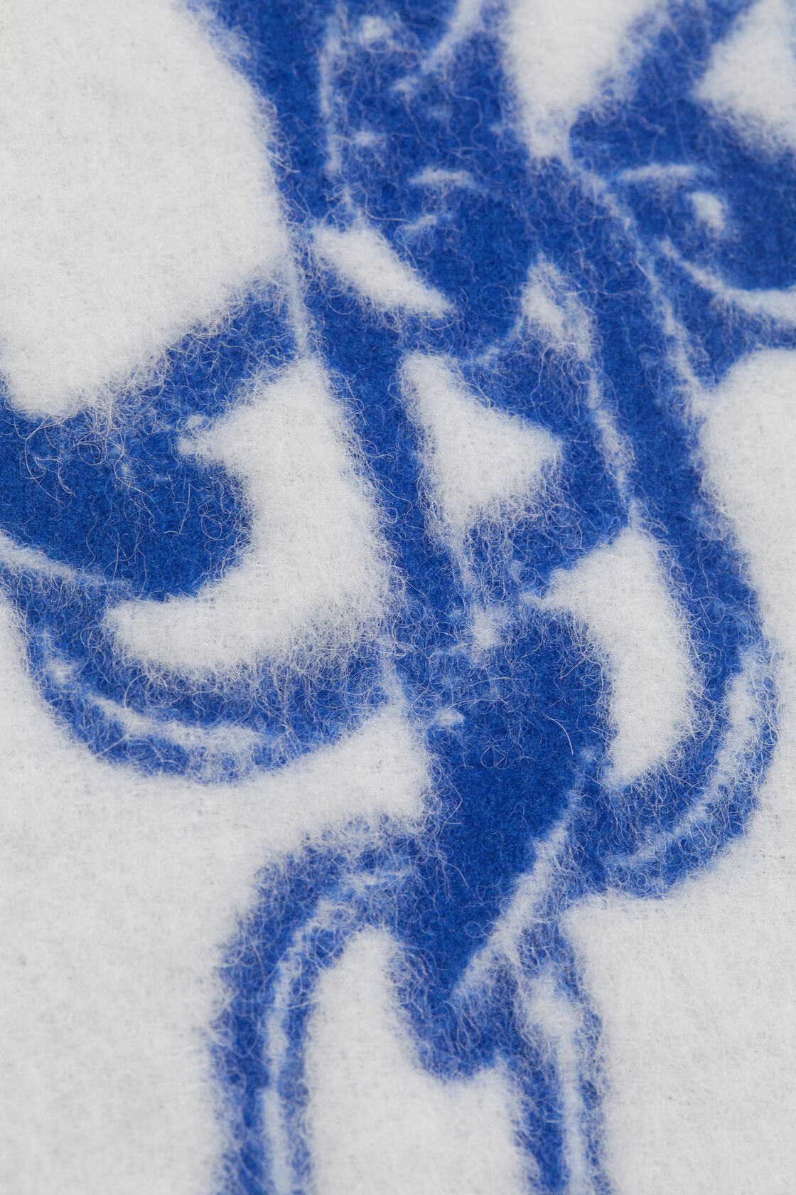 Fringed wool scarf, White/blue, 2000x