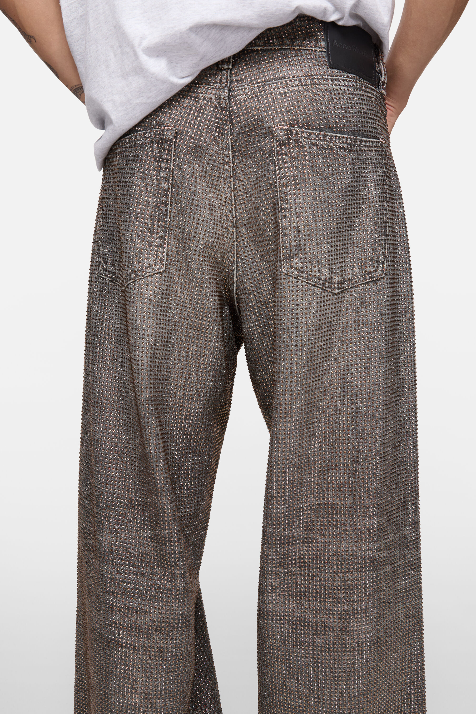 Acne Studios ルーズフィットジーンズ 1981 Sサイズ 美品 Acne Studios - ルーズフィットラインストーンジーンズ – 1981