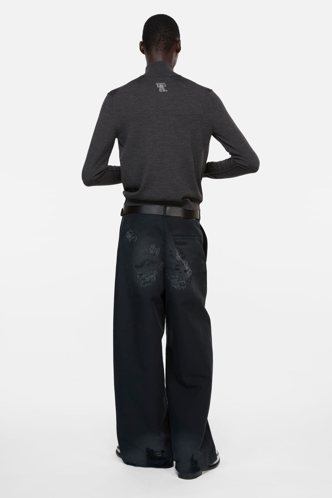 Mended trousers - Regular fit, Black, 2000x