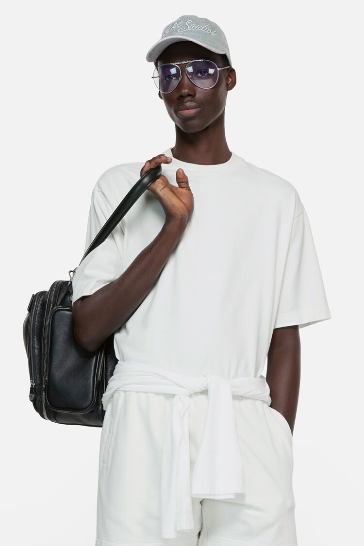 FN-UX-TSHI000018, Ice White