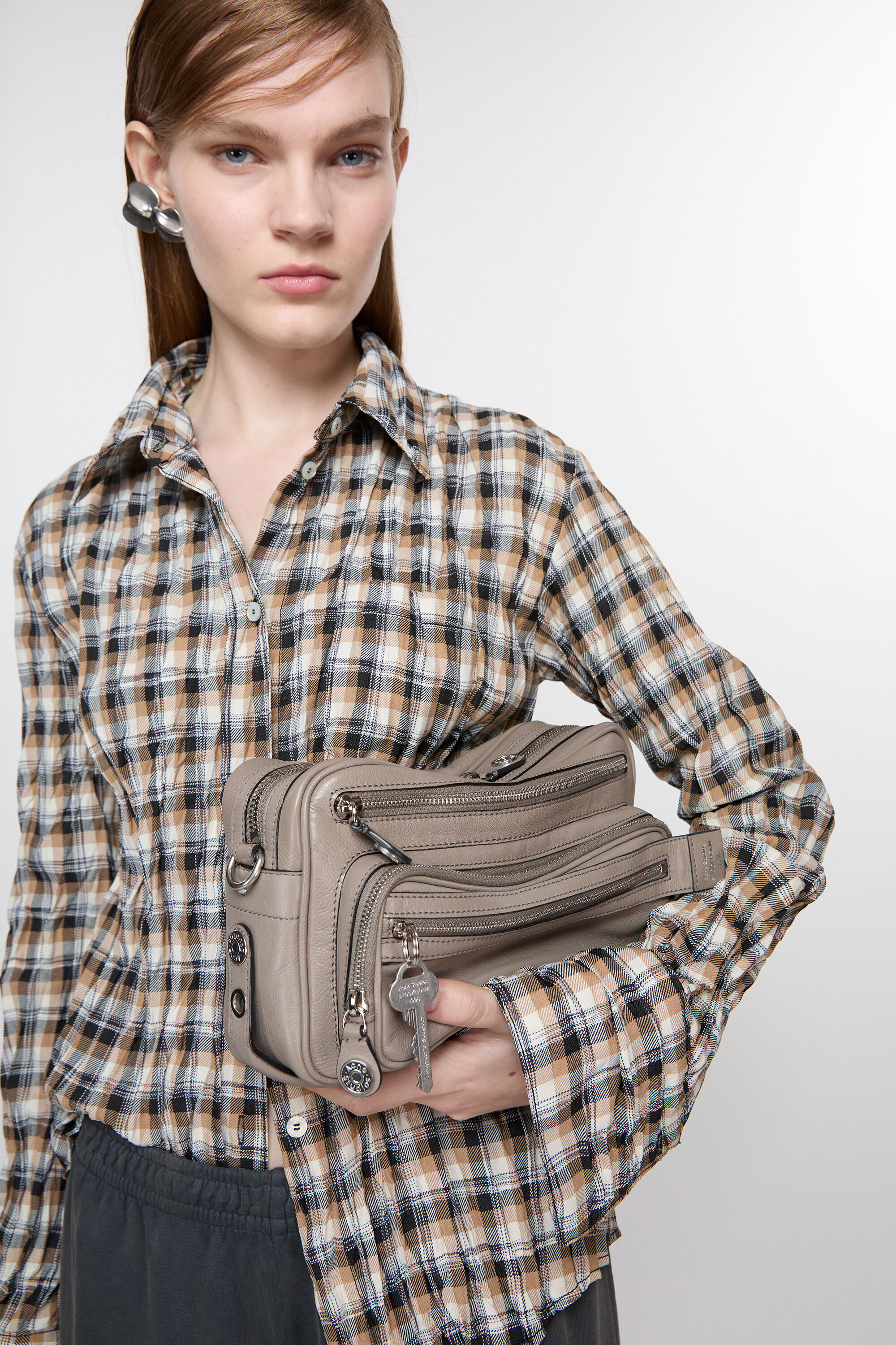 アクセサリー Acne Studios BRASS CROCO SCALE NECKLACE Acne Studios - Brass croco scale necklace - Silver