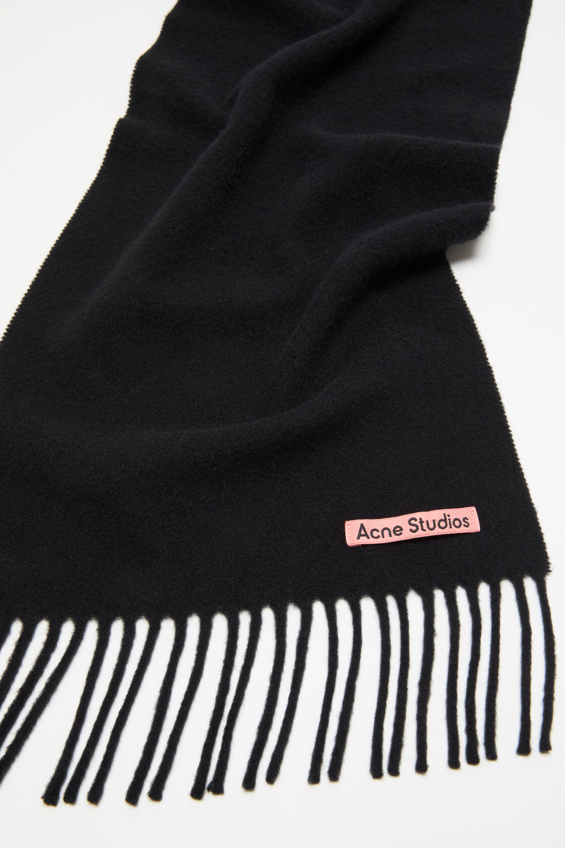Fringe wool scarf - skinny, Black, 2000x