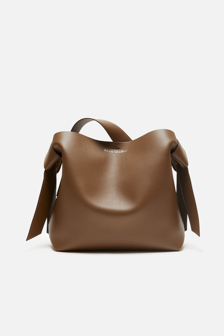 Camel brown
