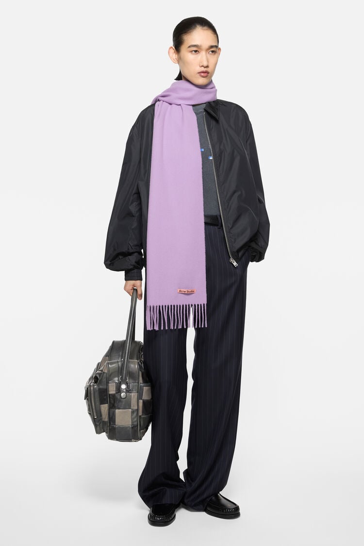 FN-UX-SCAR000219, Lilac