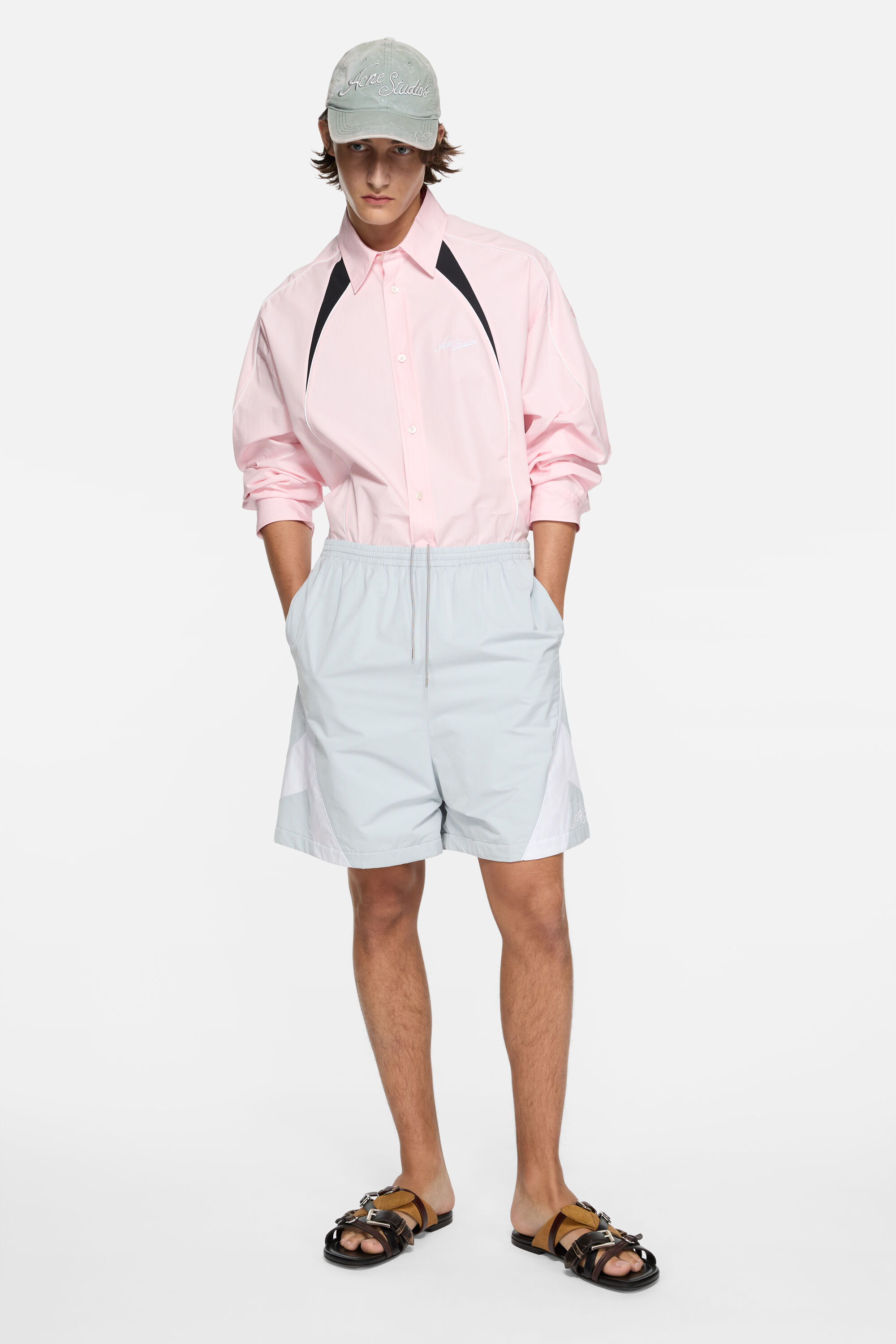Acne Studios - カジュアルテクニカルショートパンツ - コールドグレー Acne Studios - カジュアルテクニカルショートパンツ - コールドグレー